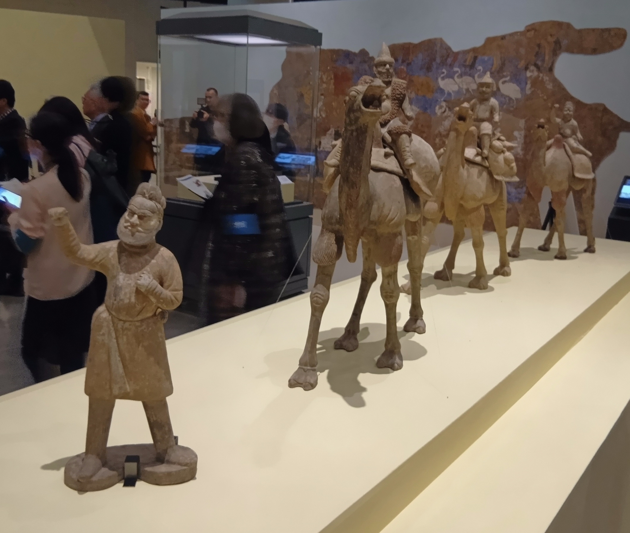 ソグド人が崇めた「女神ナナ」民博に降臨 シルクロード特別展で初公開