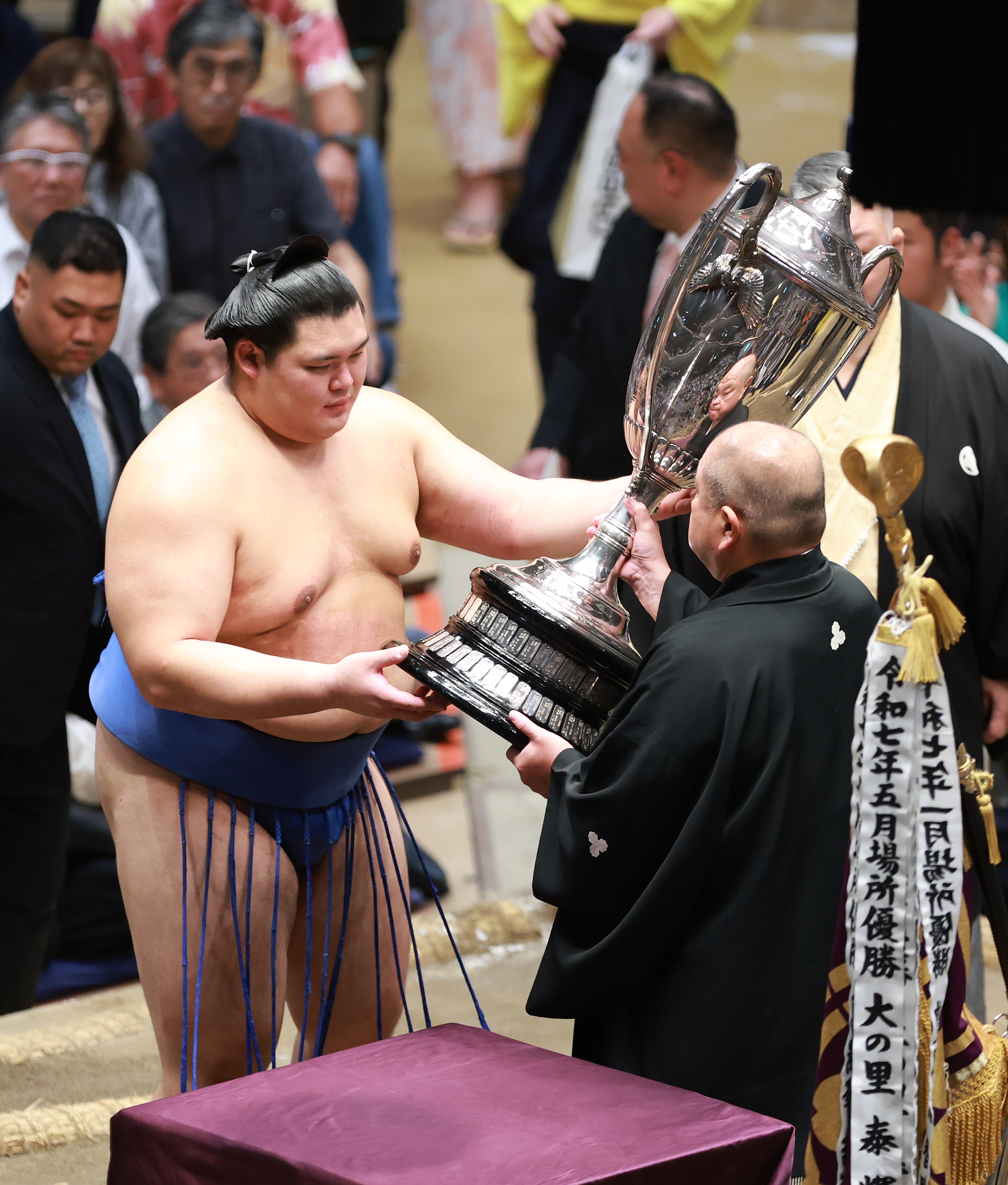 資料紹介 昭和の大相撲 「昭和の大相撲」刊行委員会編 昭和の大相撲 - 昭和