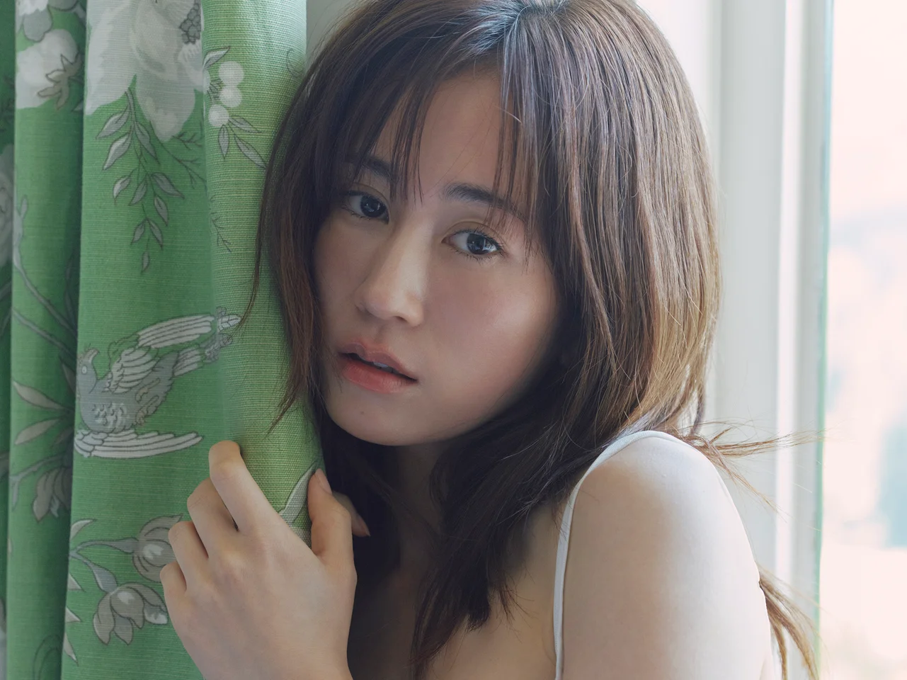 前田敦子 生写真 ① 前田敦子、14年ぶり写真集で大胆挑戦「最後」と決意した34歳の美〈公開