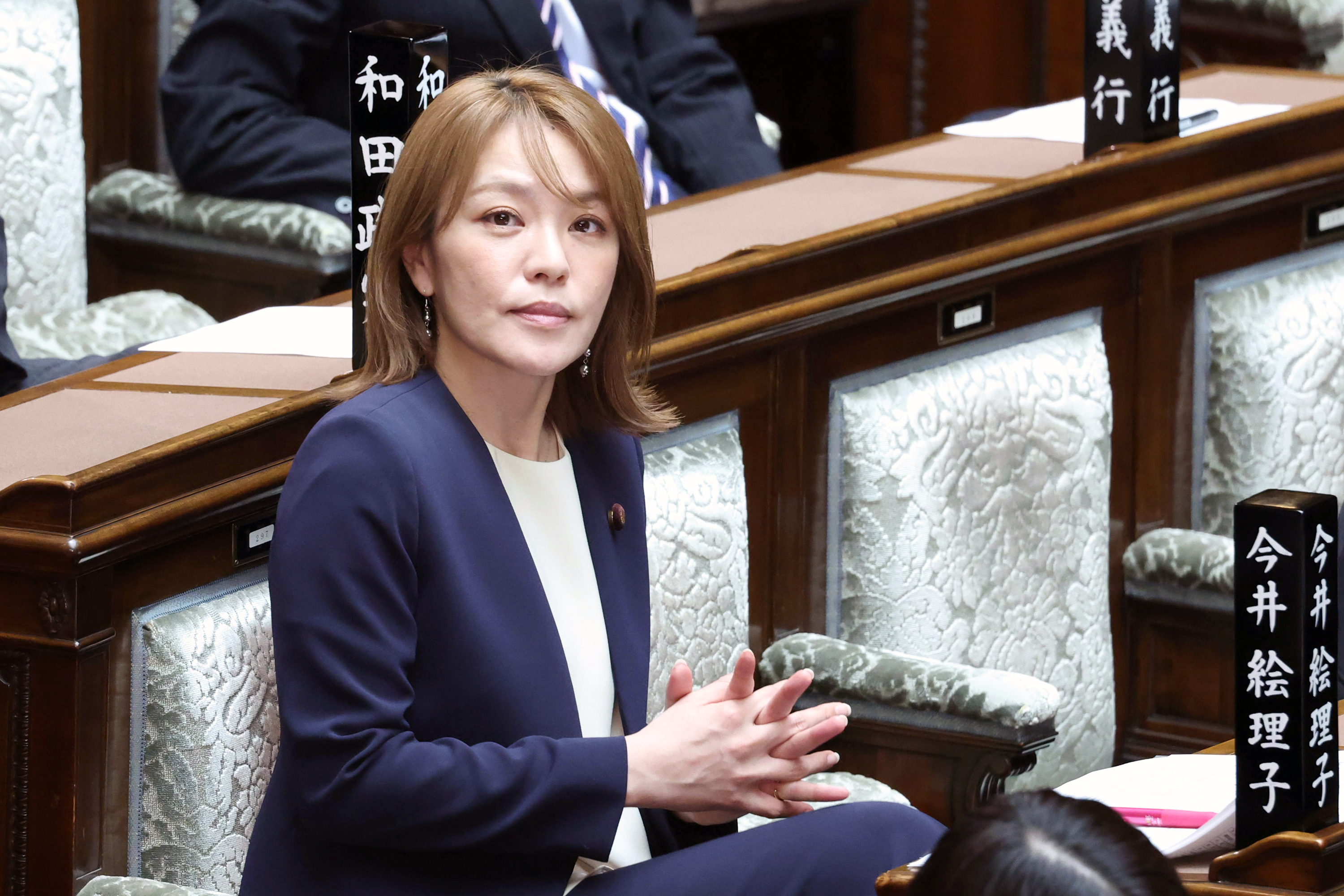今井絵理子 なぜ政治家