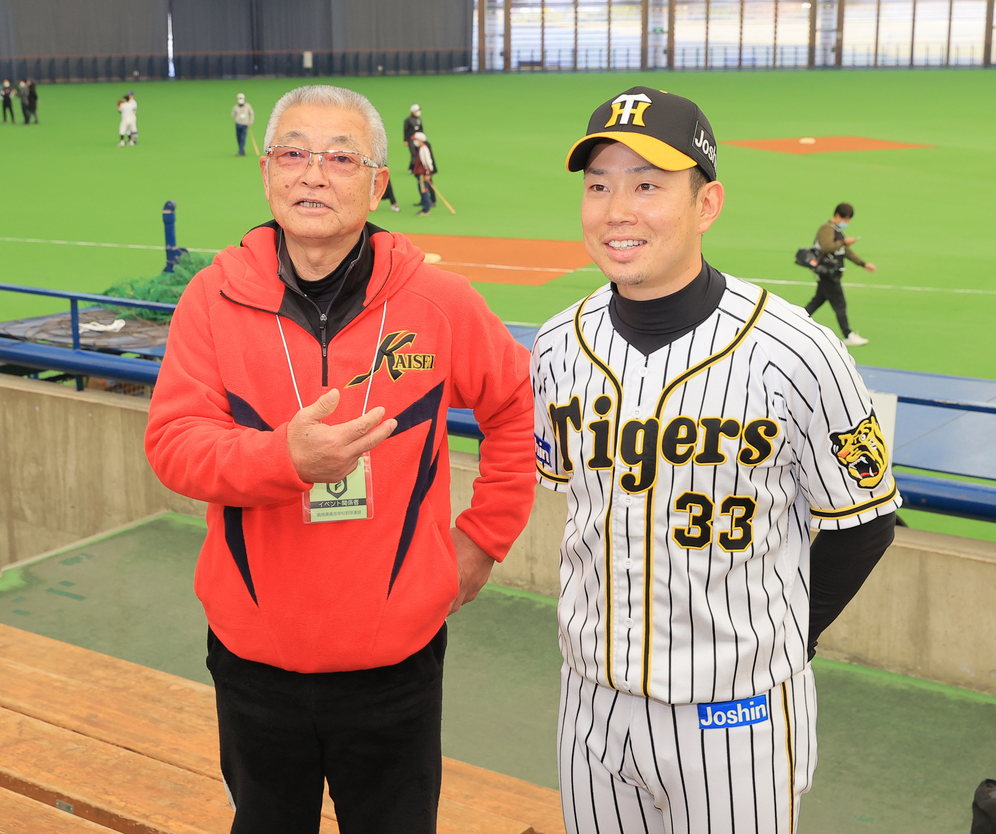 阪神・糸原、来季は気合で全試合出る！開星高・野々村監督から闘魂再注入 - サンスポ