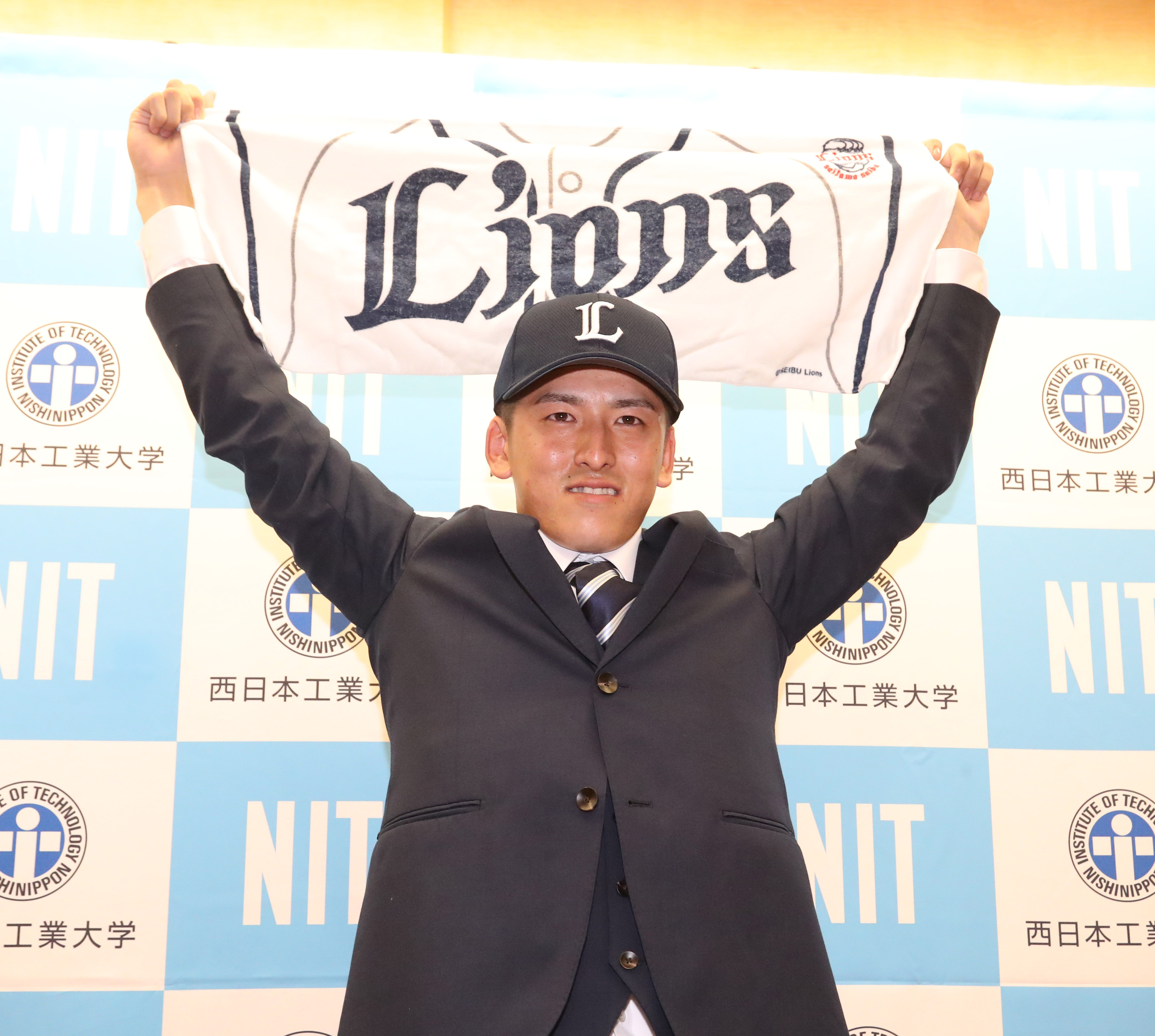 4球団競合の隅田は西武 小園はdenaが交渉権獲得 ドラフト会議 イザ
