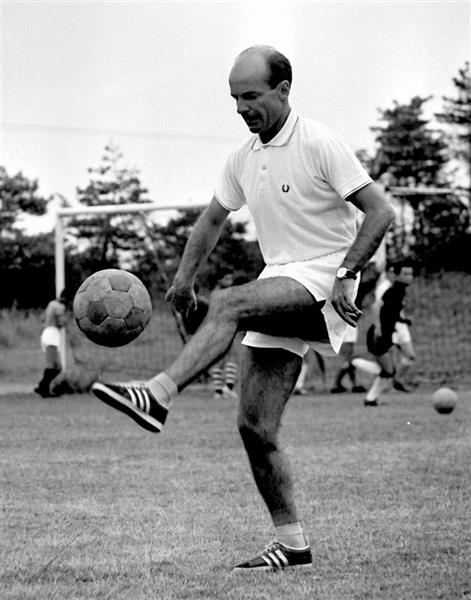 フォトギャラリー】【東京五輪千日前】（中）１９６４年の記憶－クラマーの教え、ツイていた日本サッカー界…現役最年長サッカーライター、賀川浩氏寄稿 -  産経ニュース