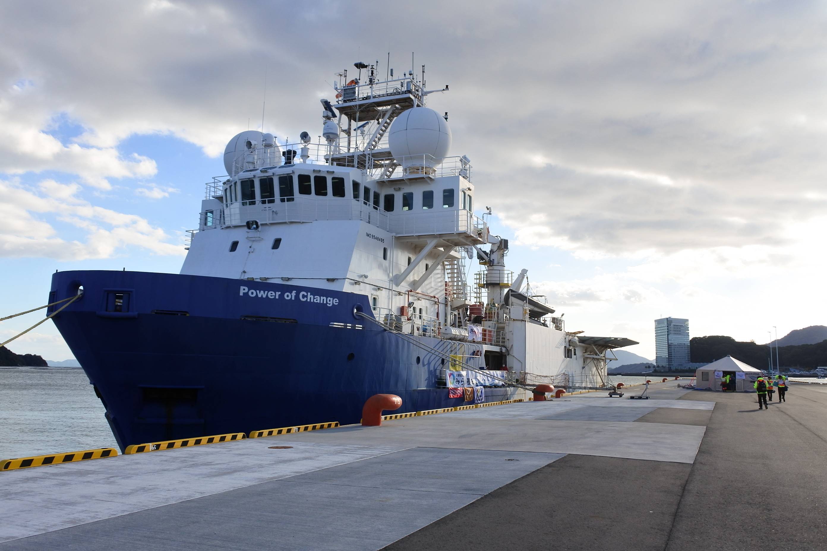 次々と運ばれる負傷者、鳴り響く警報音 災害に備える国内初の医療支援