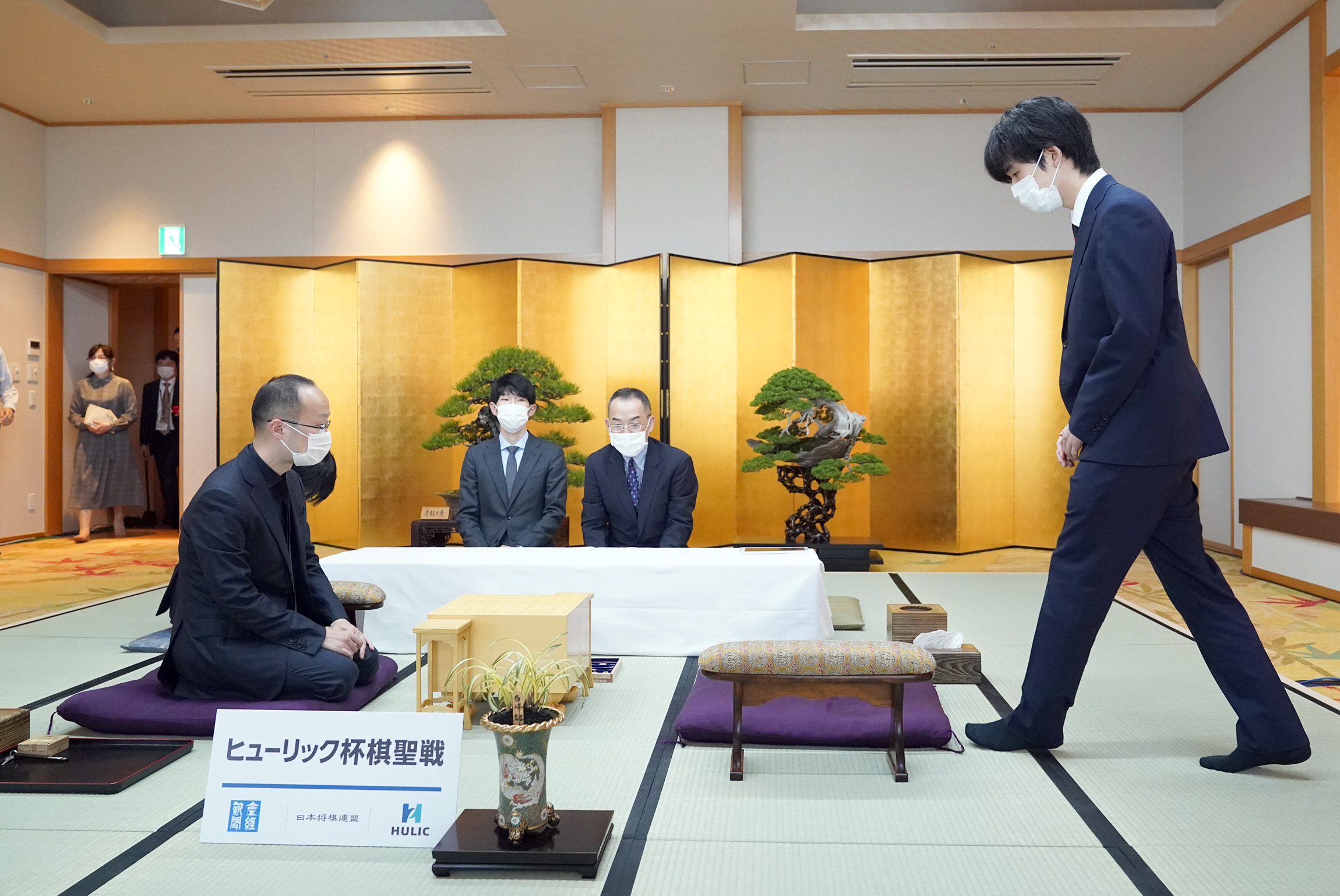 第９２期ヒューリック杯棋聖戦】藤井棋聖、渡辺三冠が棋聖戦の会場検分