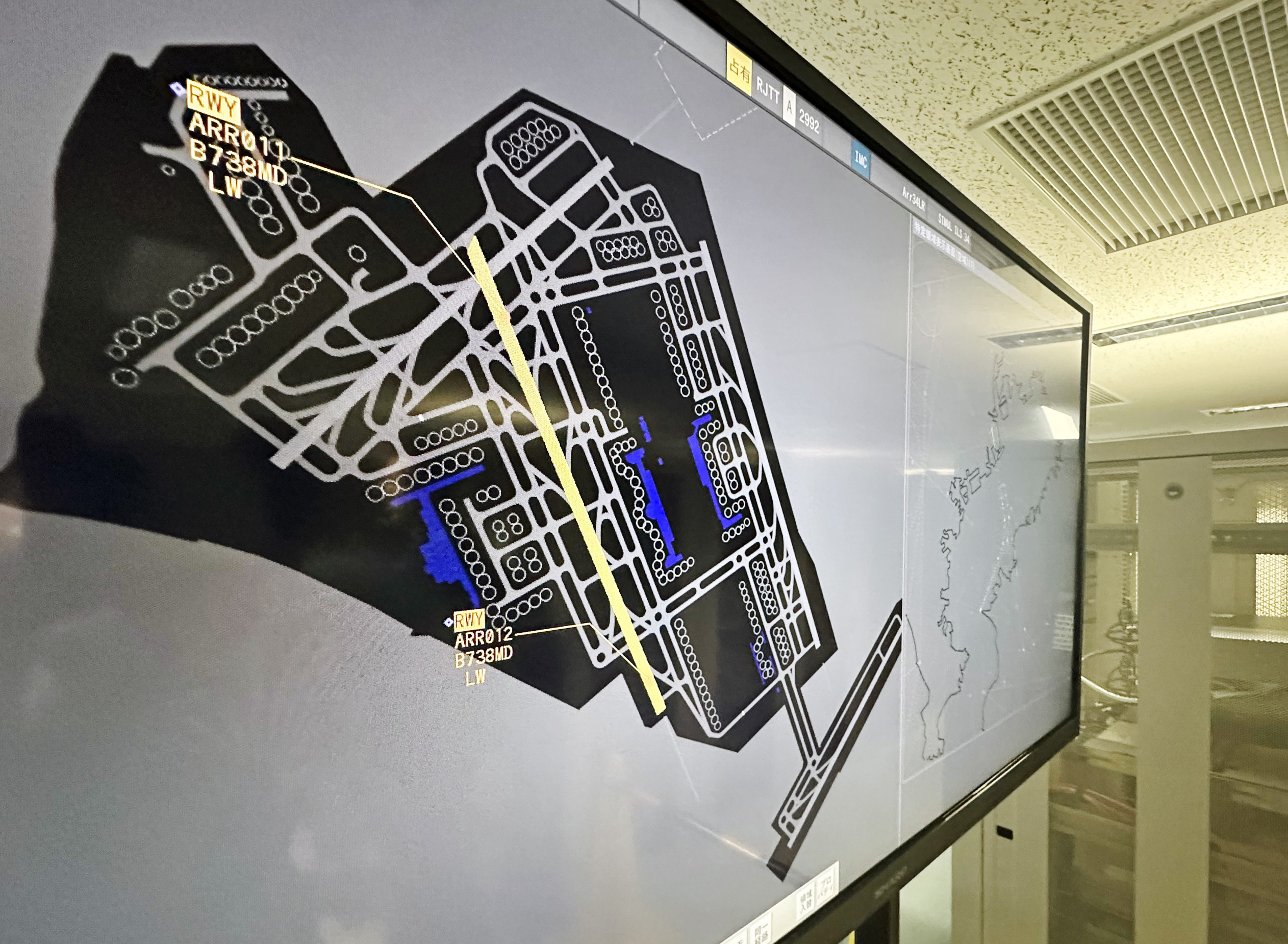 滑走路の誤進入を音で警告、職員増員…「空の安全」取り戻せるか 羽田