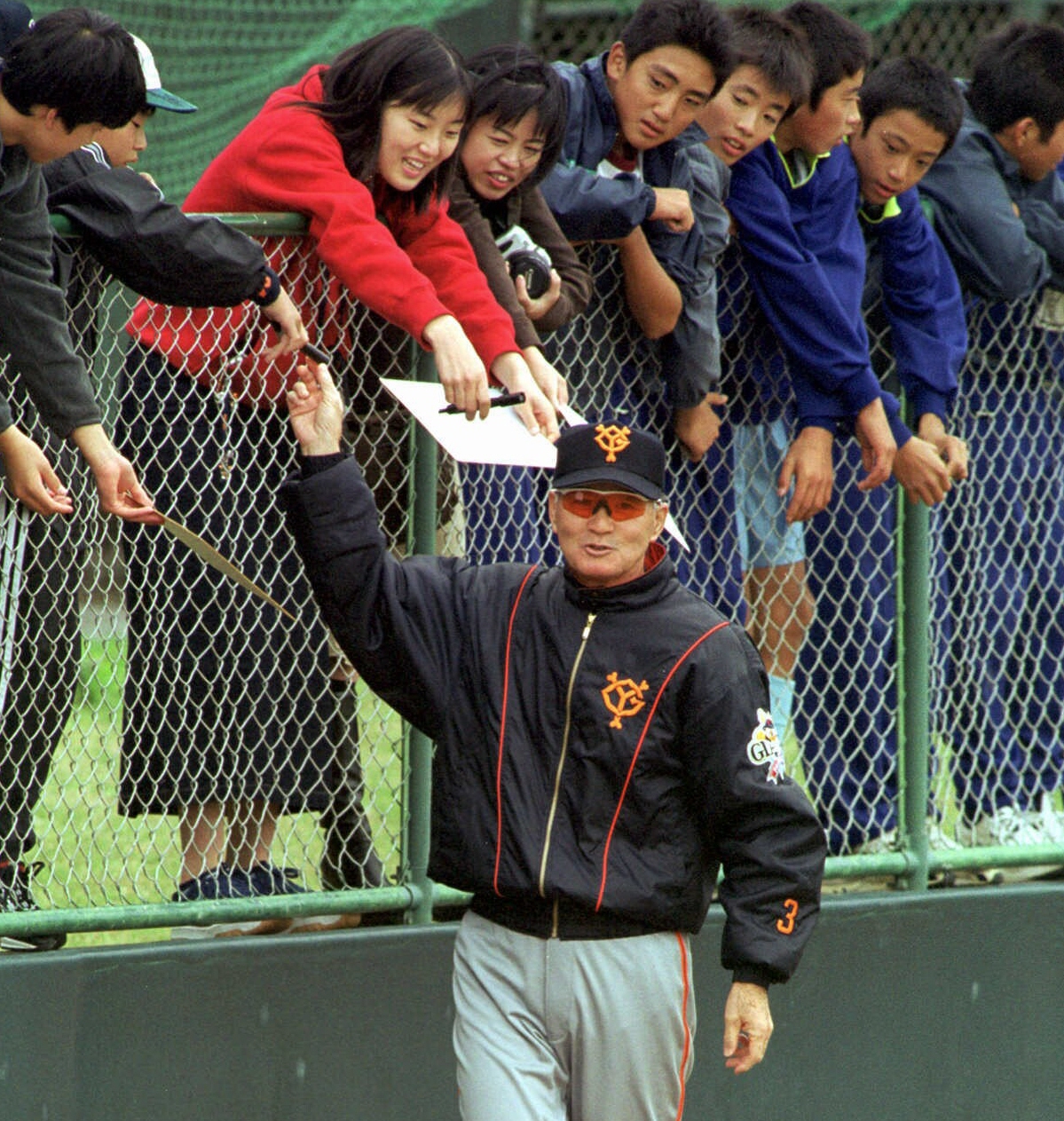 長嶋茂雄さん 永遠のスーパースター ８２×６９×５.２cm 激安 戦後の日本を代表するスーパースターで「ミスタープロ野球」と