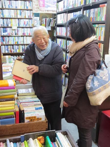 訃報】戦後の闇市から生まれた古書店「青空書店」坂本健一さん死去