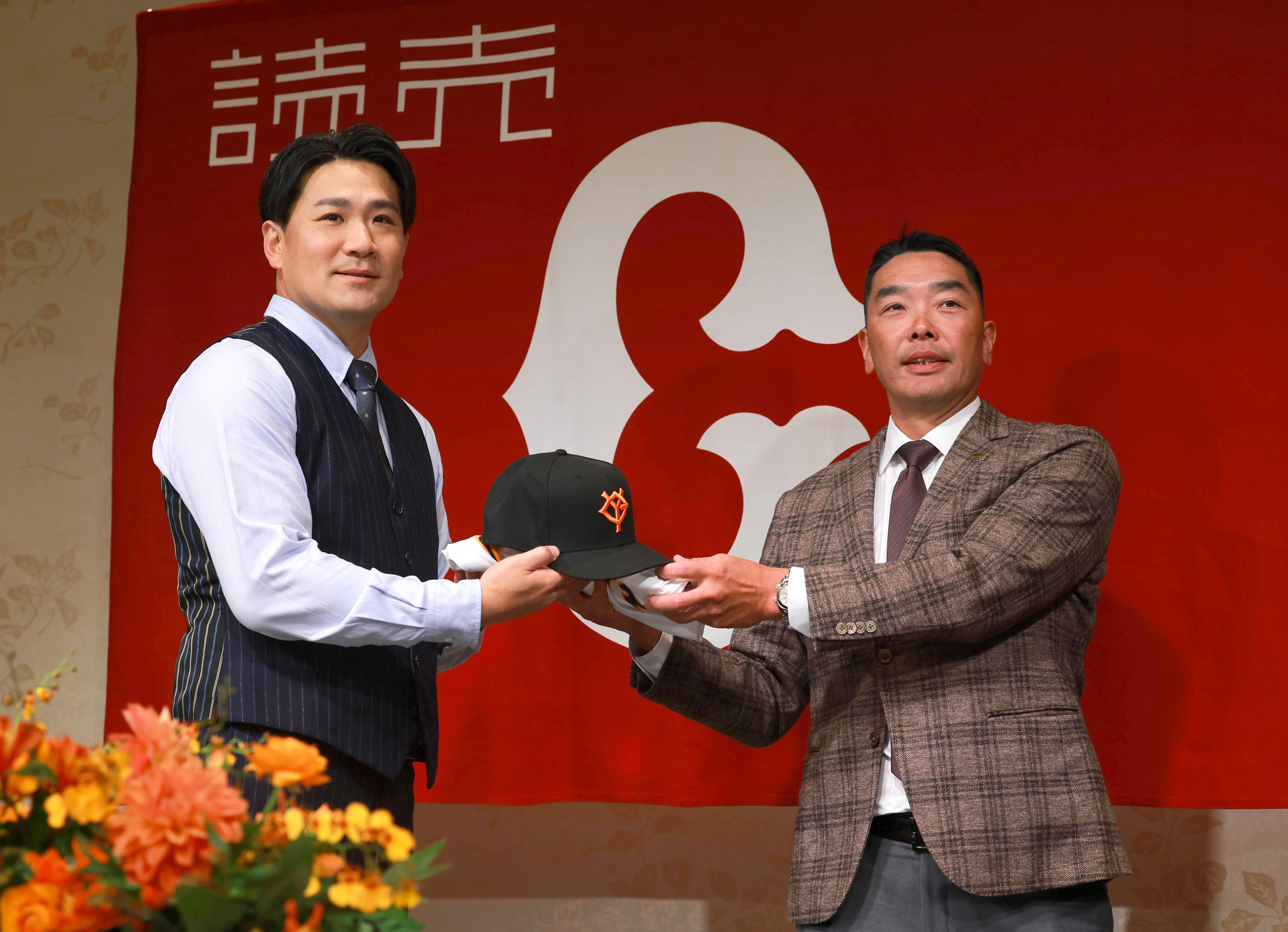 巨人・田中将大が入団会見「まだまだできることを証明したい」 背番号 巨人・田中将大が入団会見「まだまだできることを証明したい」 背番号