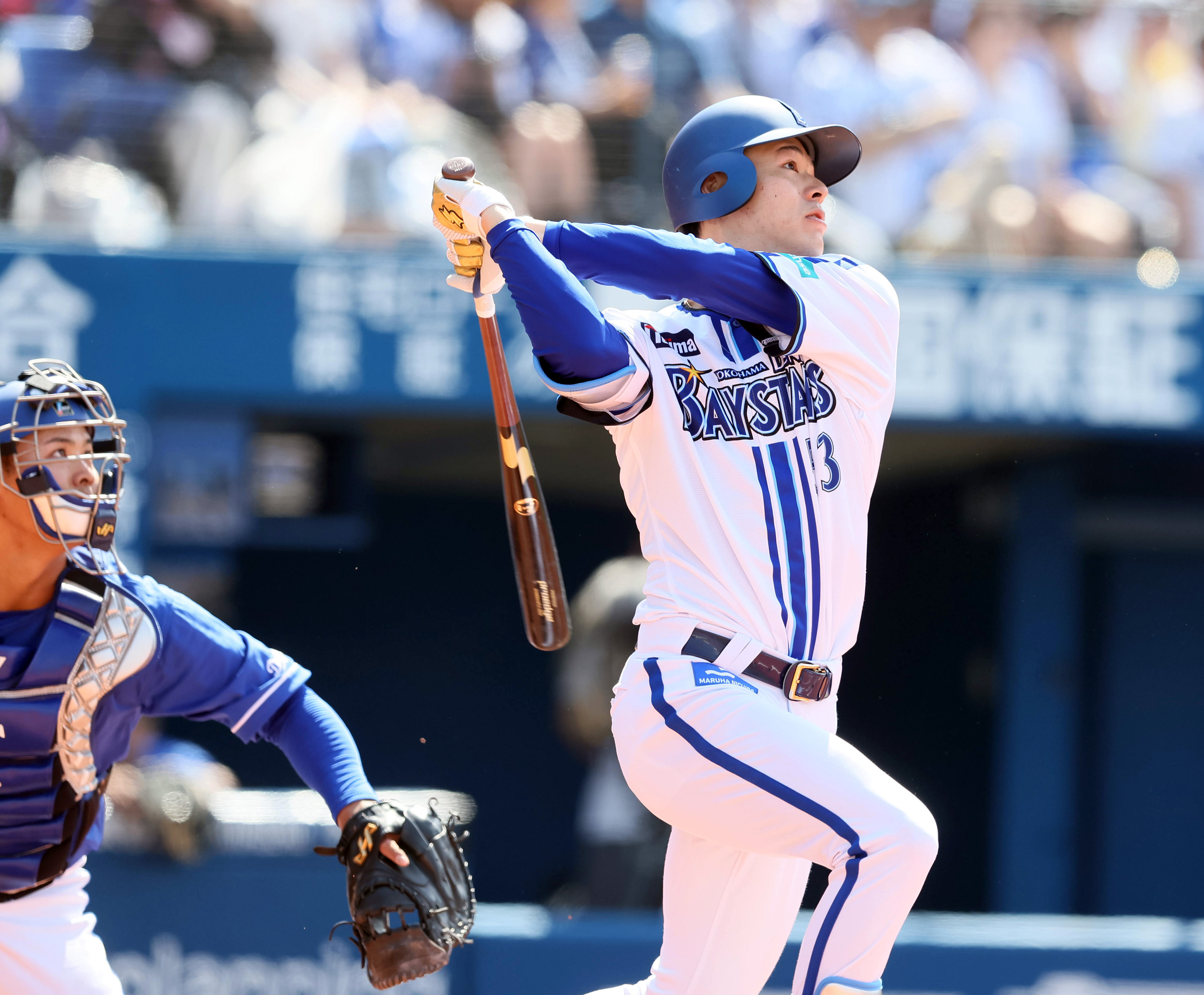 は*な様 中川颯 選手　プロ初本塁打記念　直筆サイン入りフォトファイル DeNA・中川颯、野手顔負けのプロ初本塁打 初球仕留め鮮やか