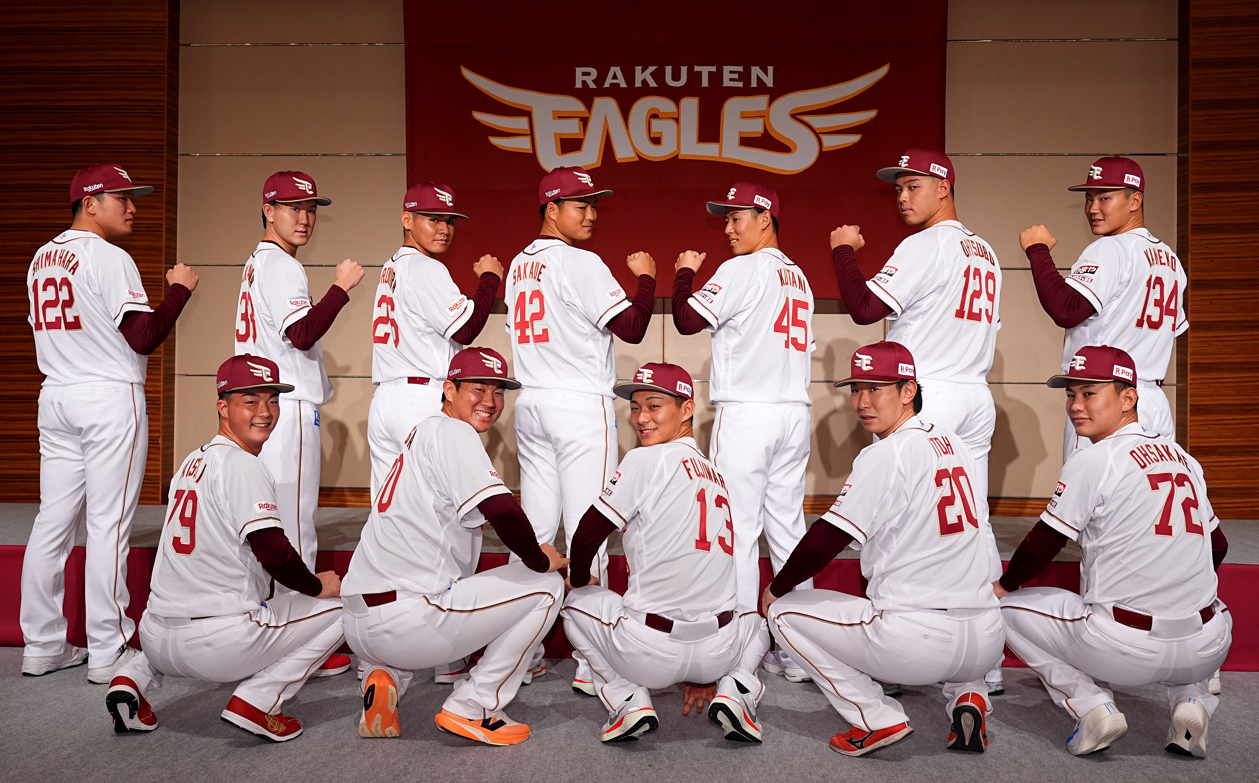 楽天、新人背番号発表 D1位・藤原聡大13、D2位・伊藤樹20、D3位・繁永