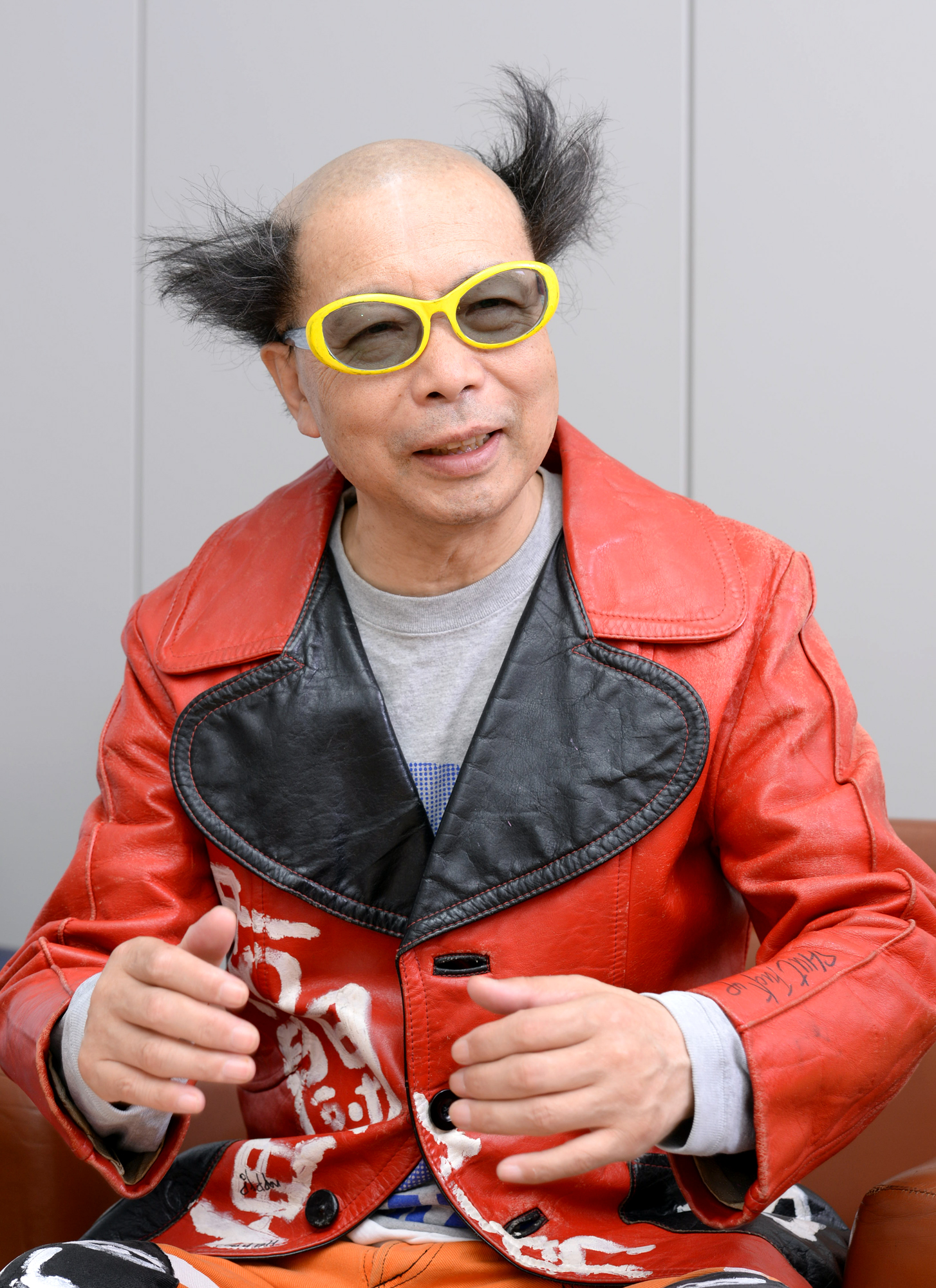 フォト】鼻からビール…過激な芸で注目 「電撃ネットワーク」南部虎弾