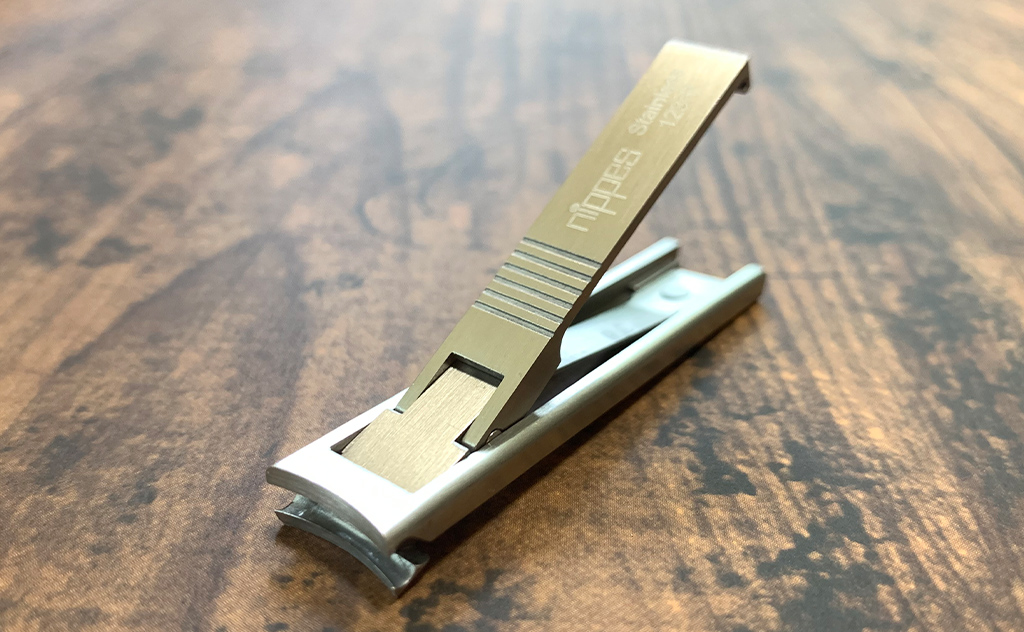 わずか4mmの薄さ！財布やポケットにも入る超コンパクトで切れ味最高の