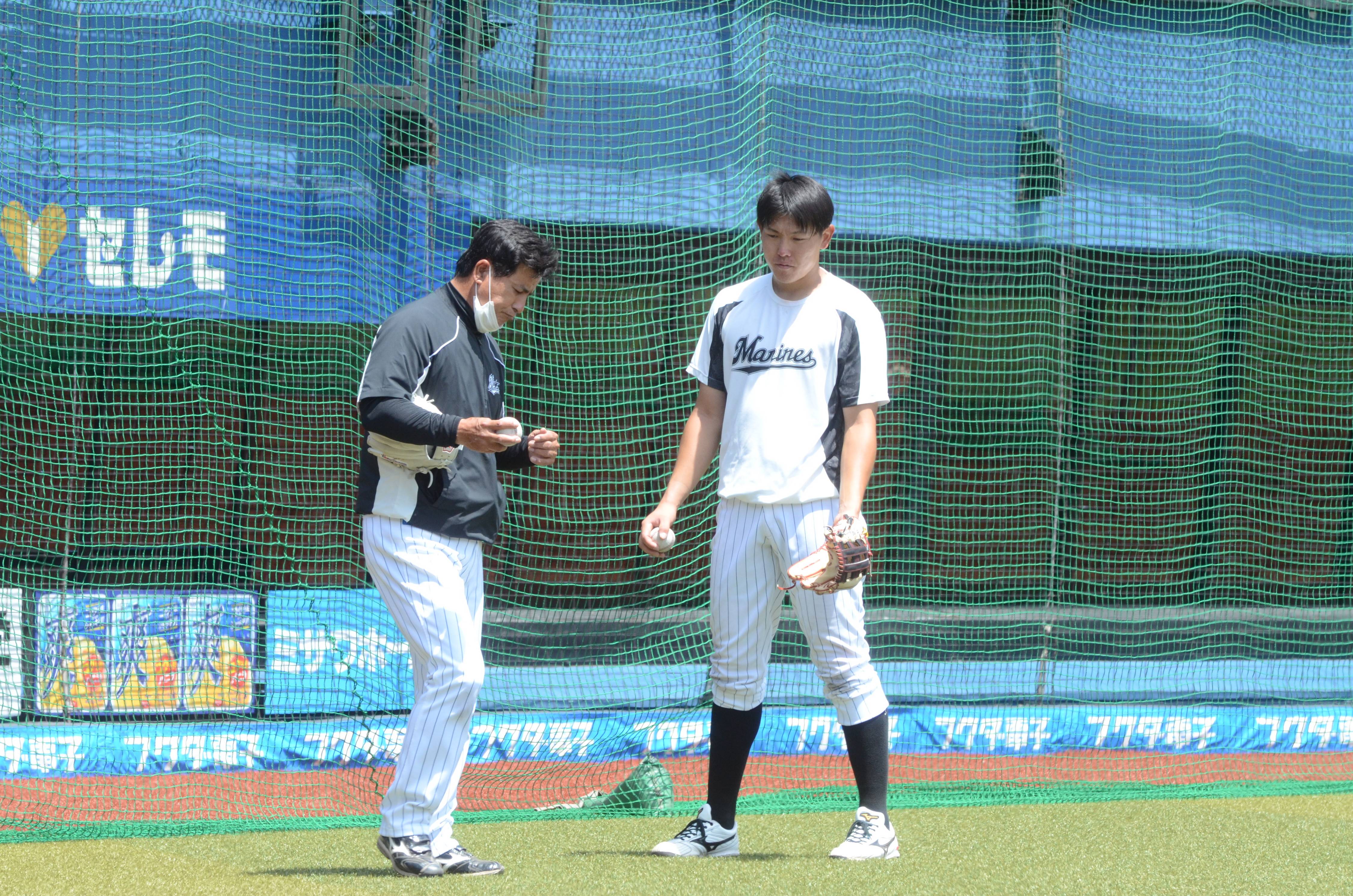 ロッテ 安田が居残り練習 すべてがバッティングと守備につながっている サンスポ