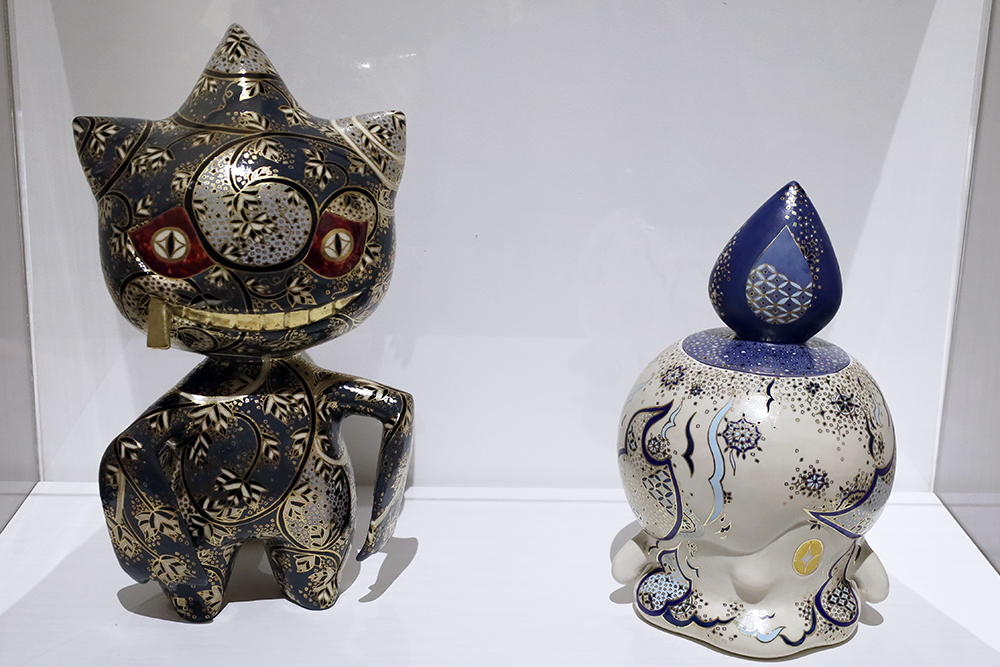 ホビー　アート品物　銅製品？ 楽天市場】薩摩焼 金彩色絵 武者図 飾り壺 高さ約73cm 彩金 美術品 侍