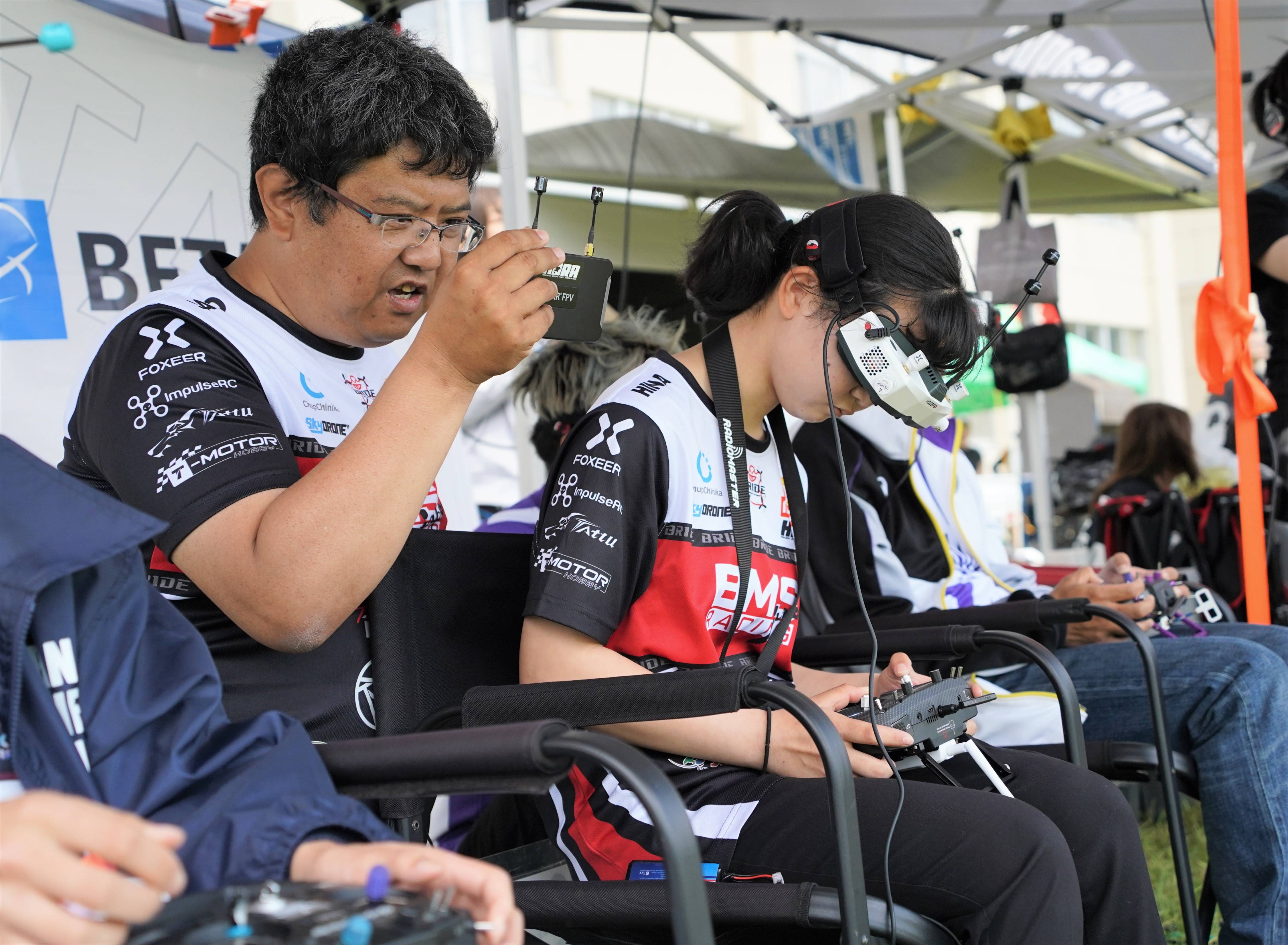 国内最速の女子高生〟ドローンレーサー佐藤姫夏さん、10月の世界大会