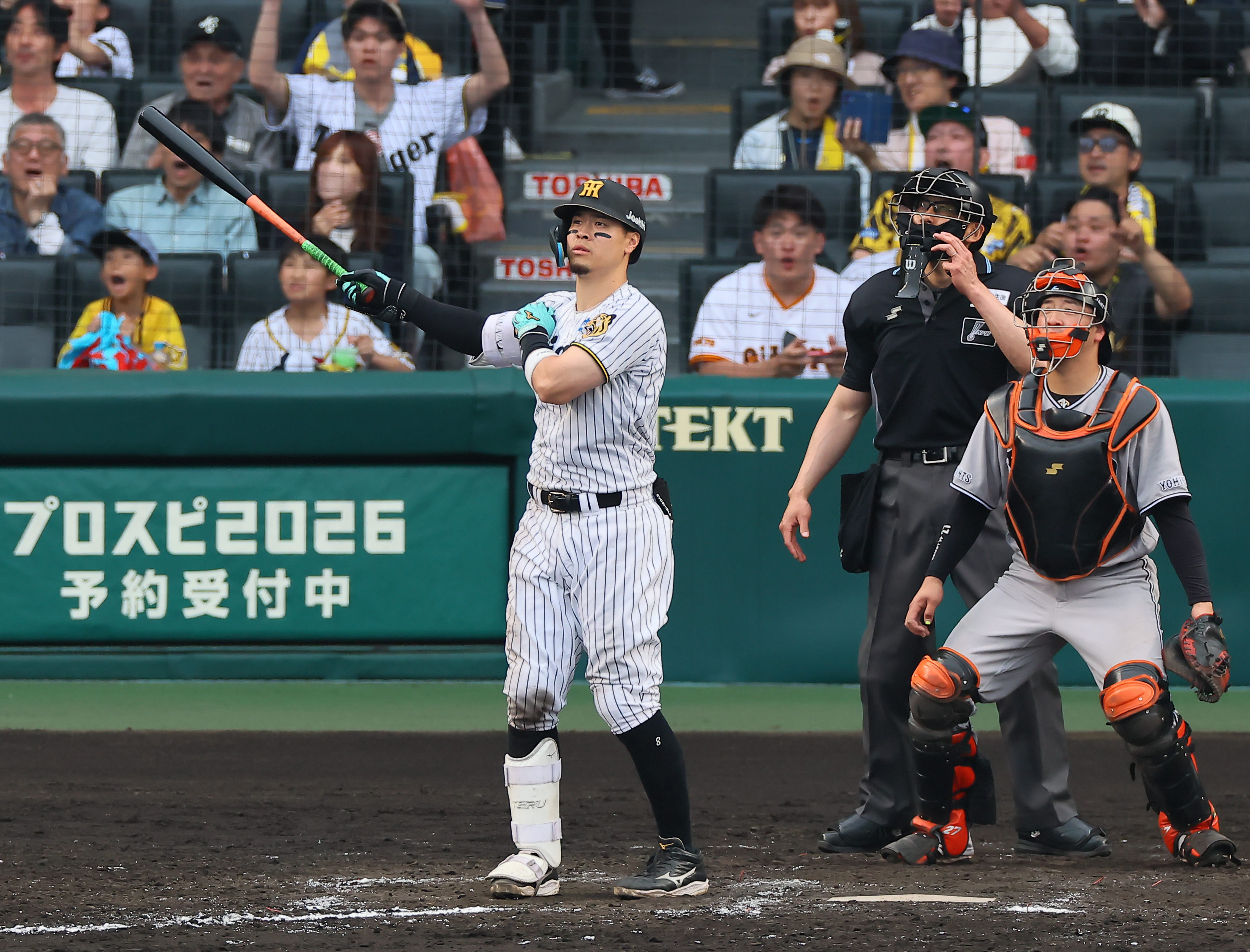 阪神・佐藤輝明が4安打大暴れで打率4割超え 8号ソロは驚異の打球速度 