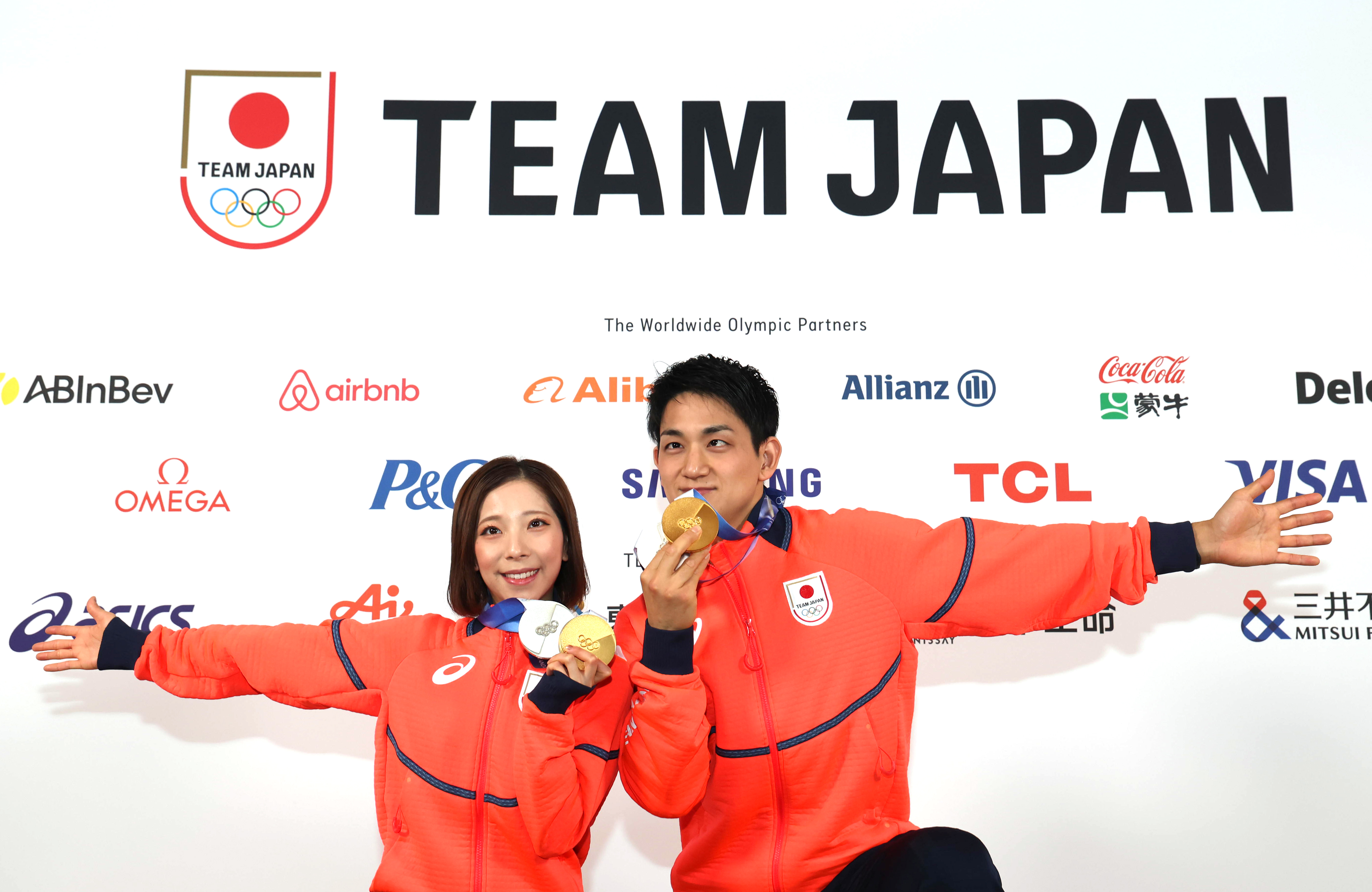 五輪7冠の体操女王「間違いなく完璧」 りくりゅうの演技を現地観戦