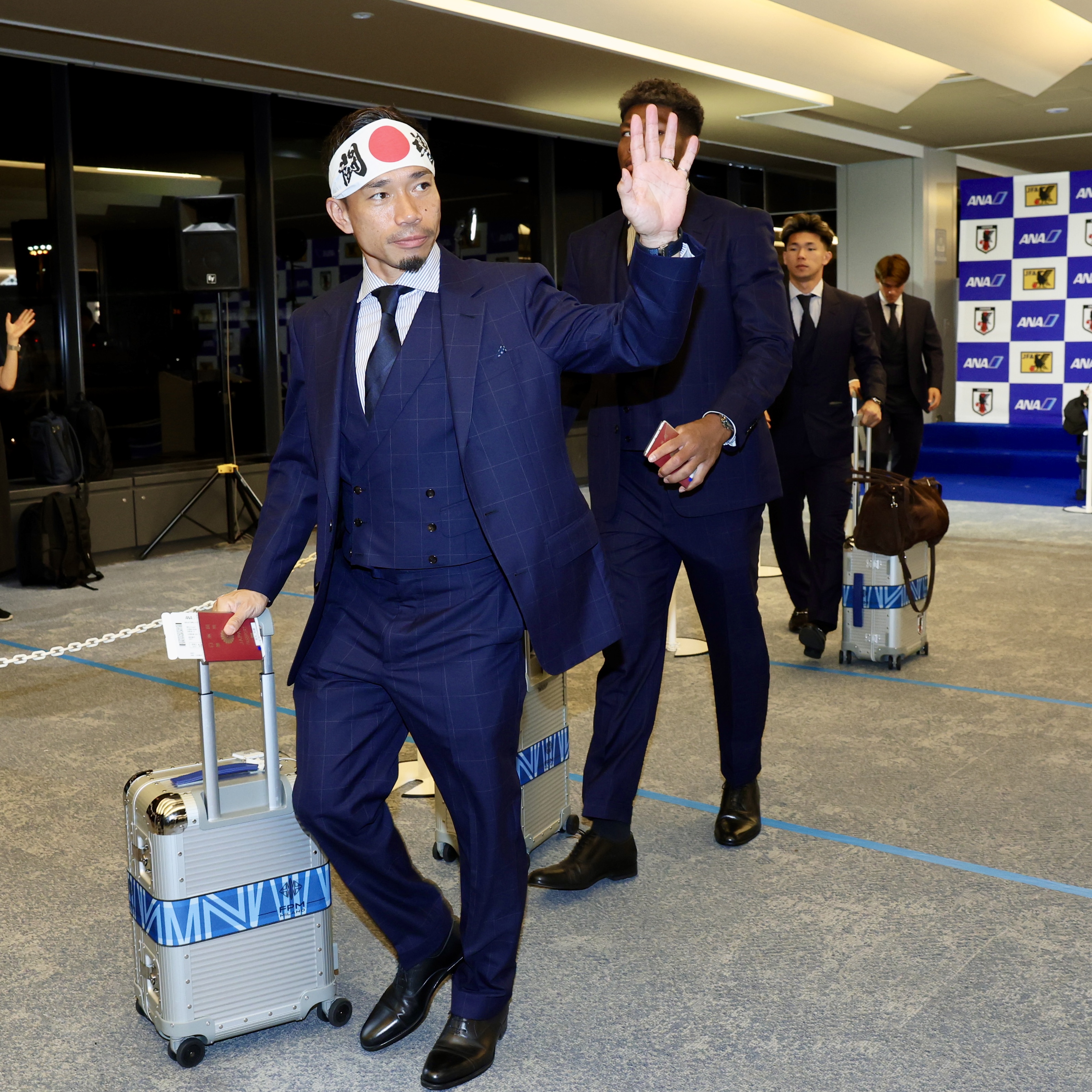 日本代表・長友佑都、FC東京の開幕戦に来場へ「みなさまへご挨拶させて