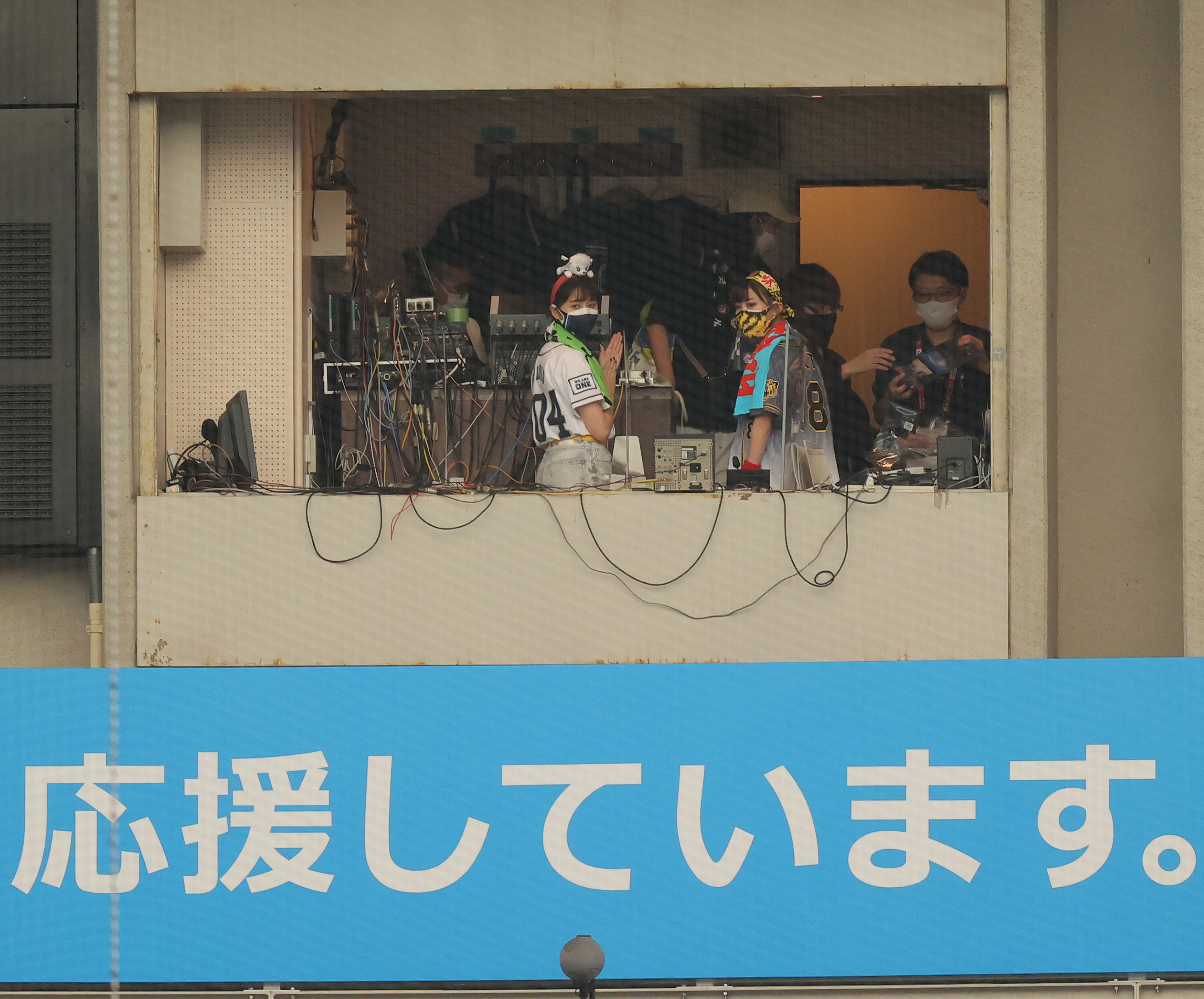 カメラマン日記 ももクロ 高城れに 玉井詩織さん 西武 阪神を生観戦 産経ニュース