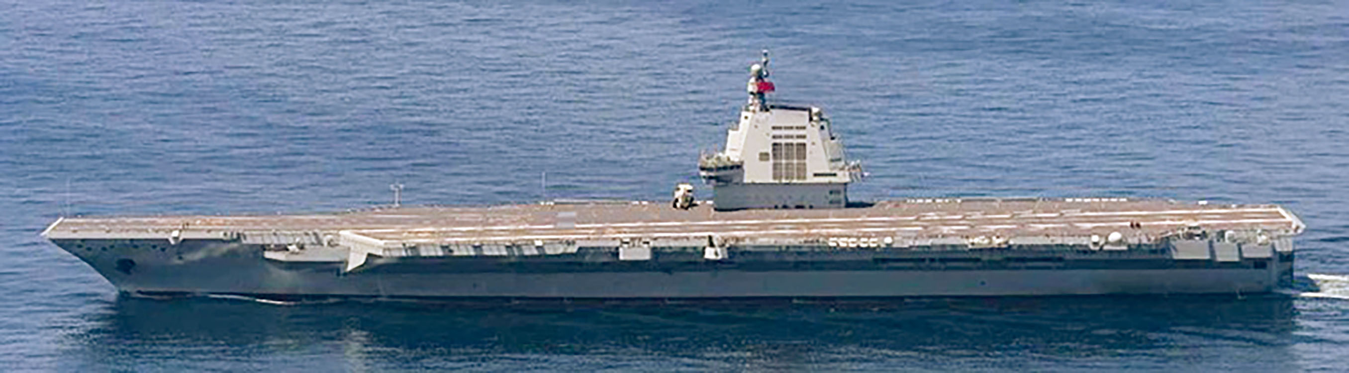 中国の新型空母「福建」、防衛省が初の航行確認を発表 就役しているか