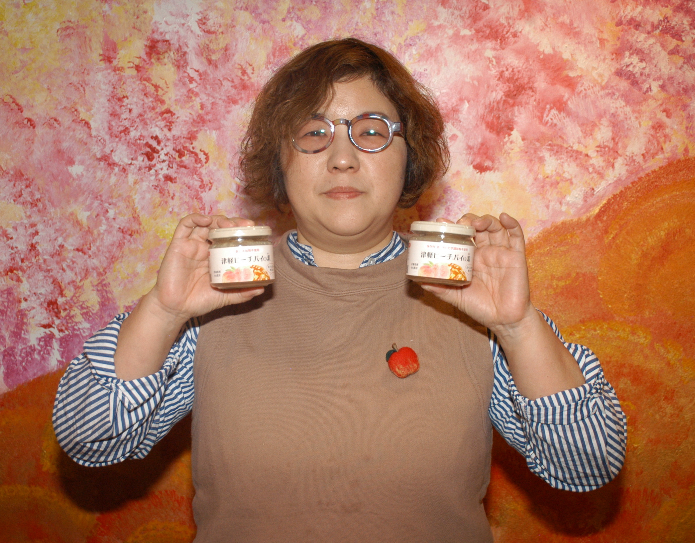 規格外の桃で「津軽ピーチパイの素」 フードロス削減、農家の収入確保