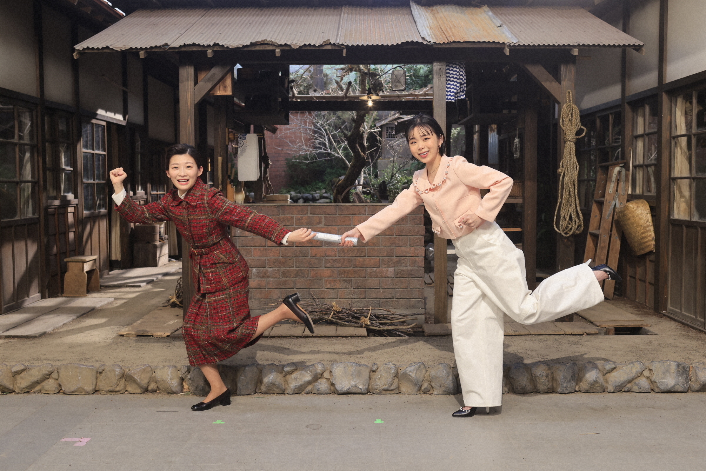 朝ドラの「顔」、趣里さんから伊藤沙莉さんへ NHKでバトンタッチ