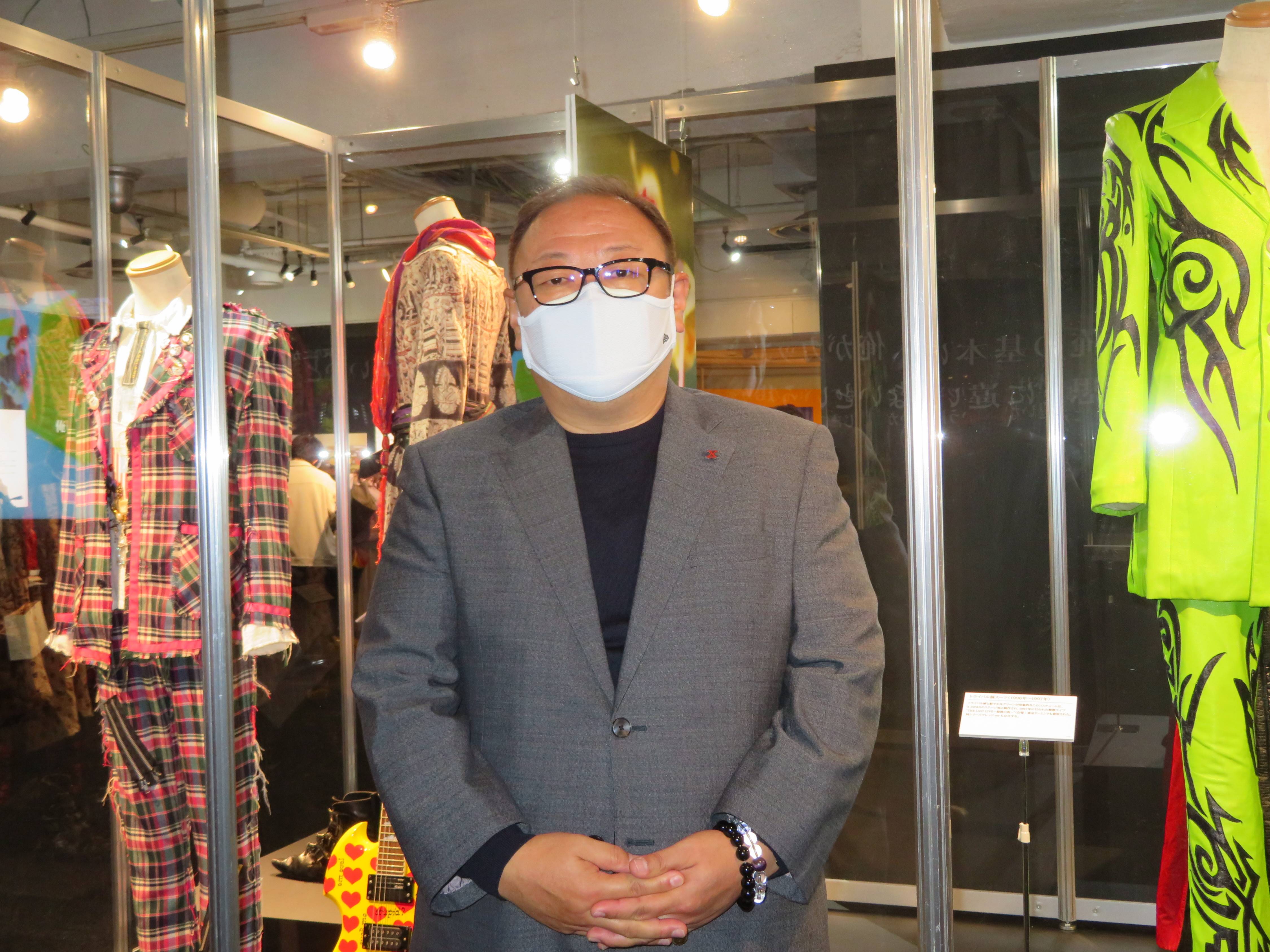 ｘ ｊａｐａｎのｈｉｄｅさん企画展に実弟の松本裕士氏が来場 ｈｉｄｅが表現したかったことに時代の技術が追いついてきた サンスポ