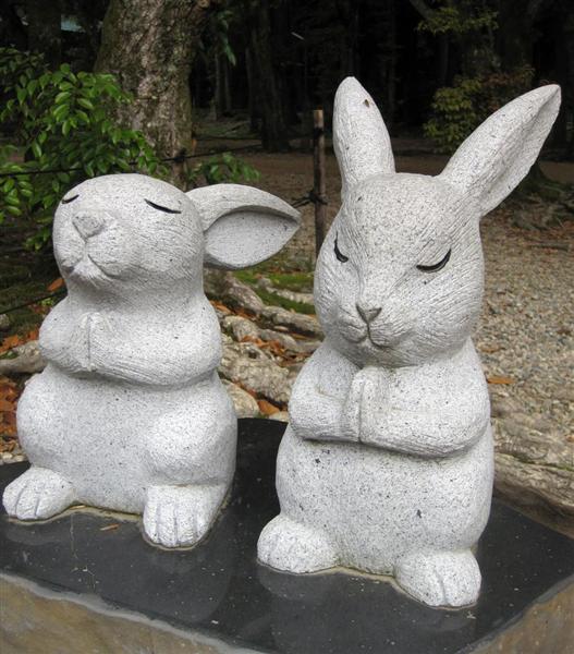 出雲大社境内に林立するウサギ像 「因幡の素兎」いくつある！？ - 産経