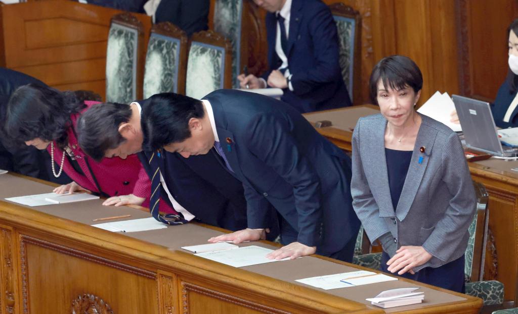 中国大使館侵入事件で「首相謝罪」疑問、高市首相は参院自民党を