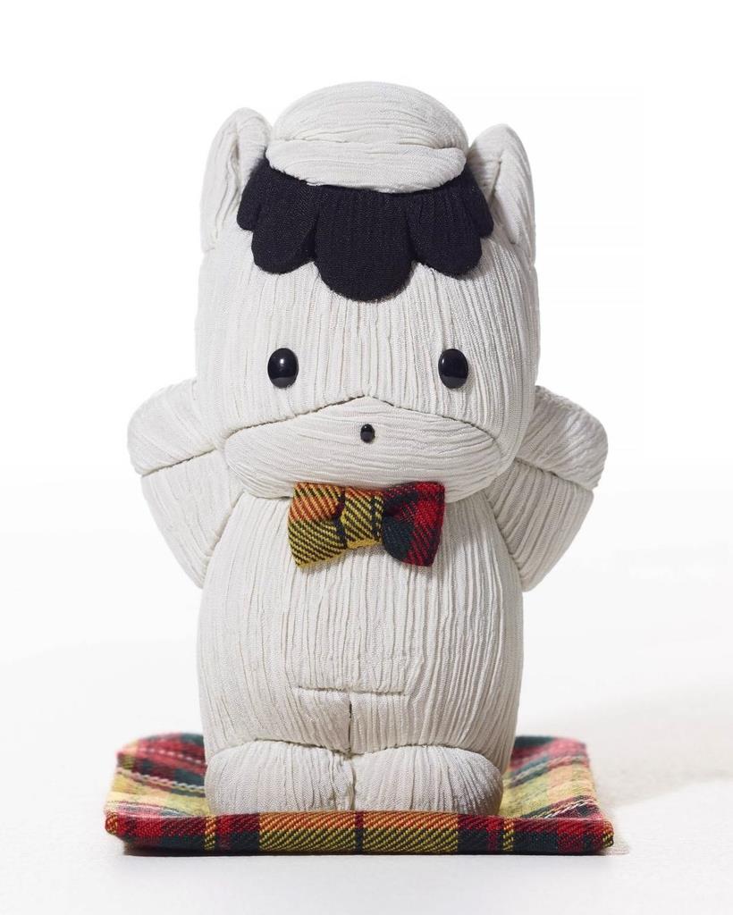 群馬県産シルク100％使用 40体限定、木目込みぐんまちゃん
