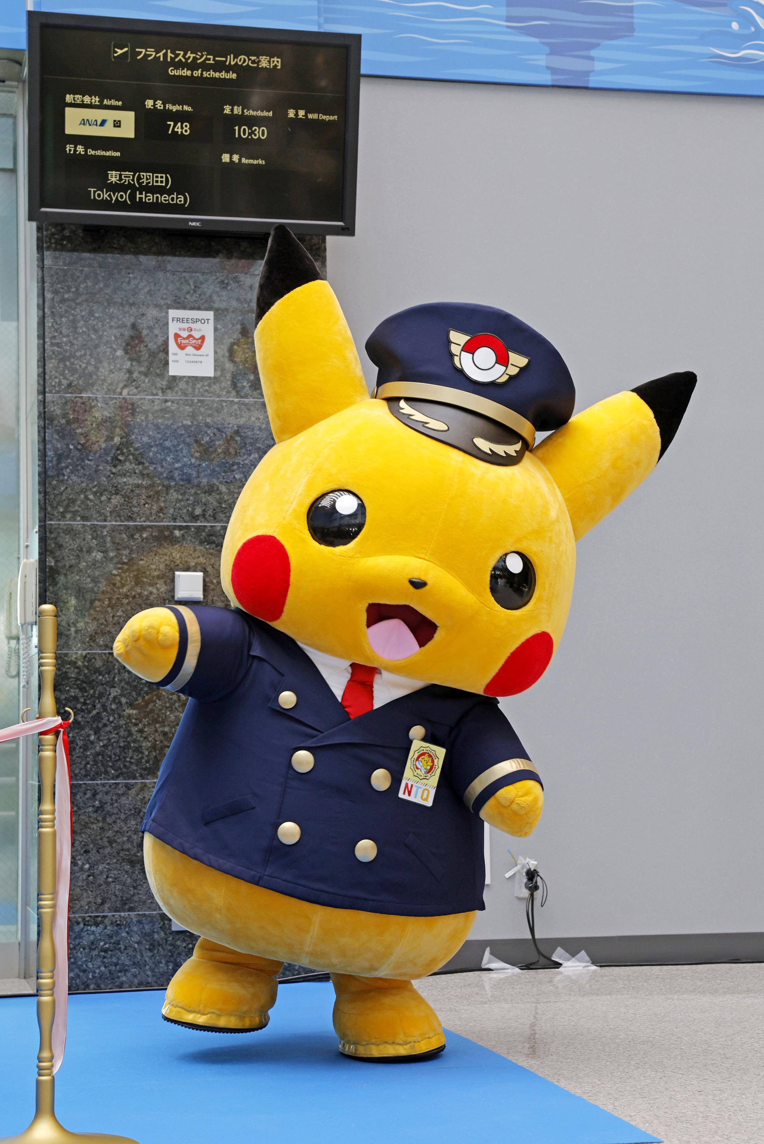 飛行機に乗ったピカチュウ、壁一面のキャラ…能登にポケモン空港誕生