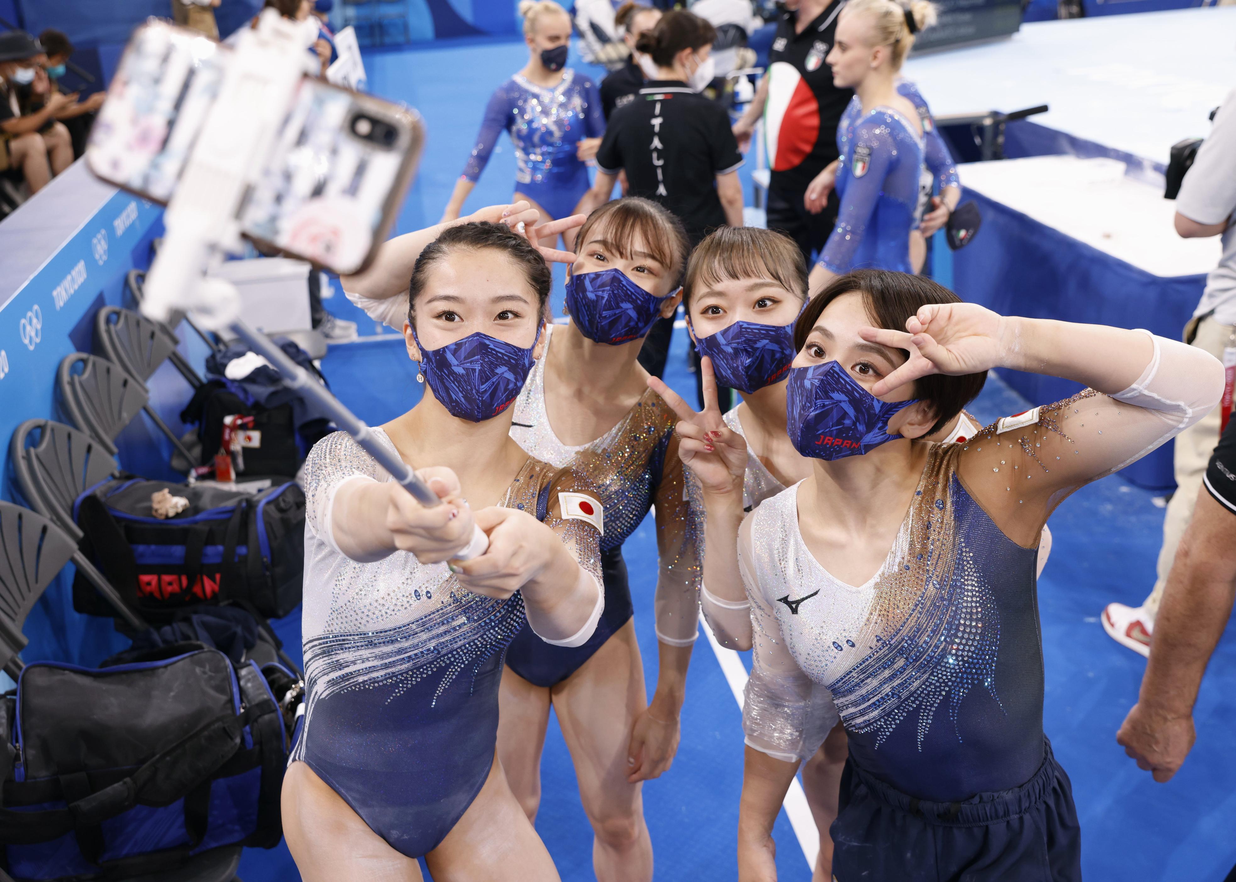 体操女子団体は５位 杉原が所属する武庫川女大からもエール 体操 イザ