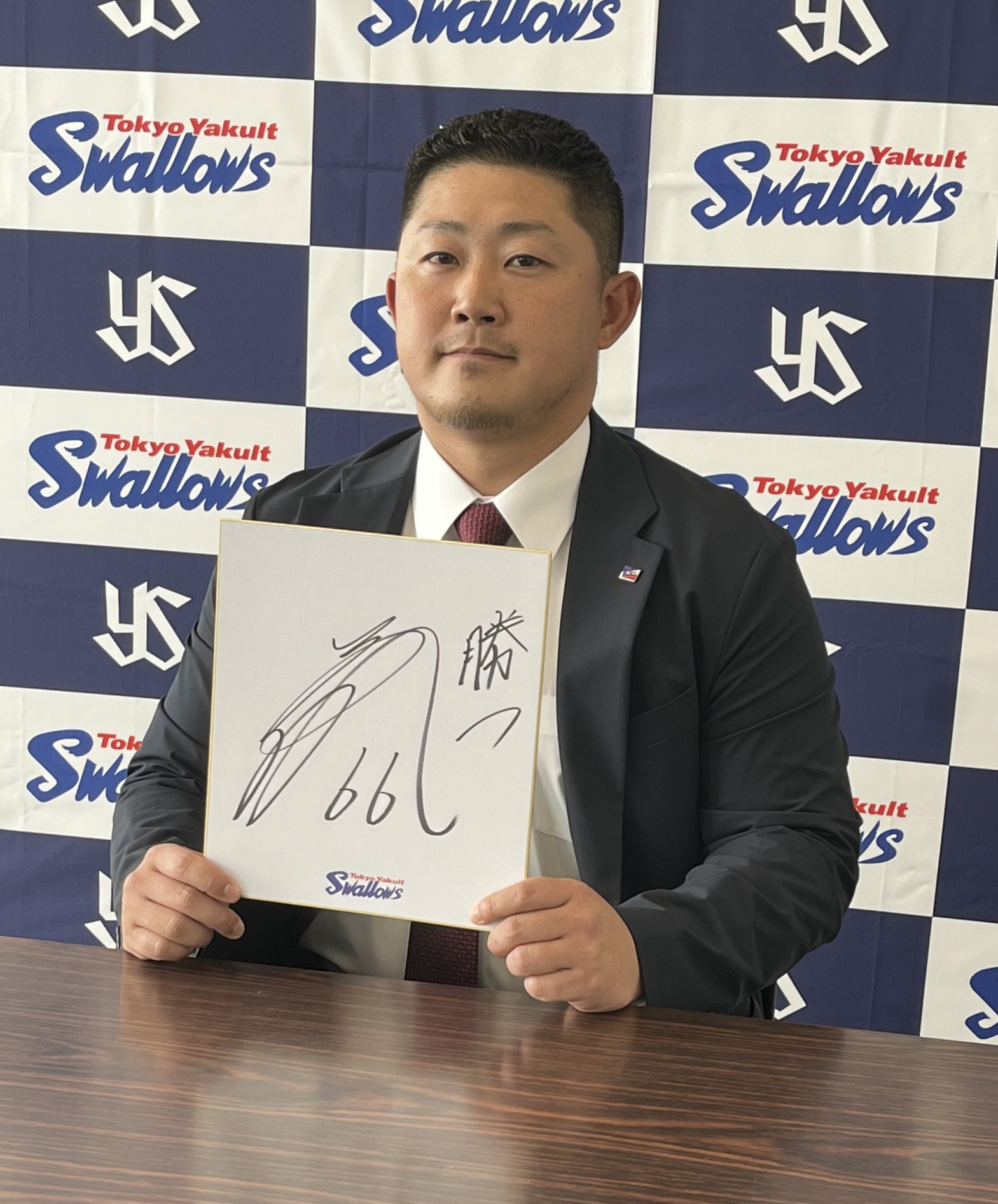 ヤクルト・三ツ俣大樹、来季は右の「代打の切り札」襲名へ 増額提示で