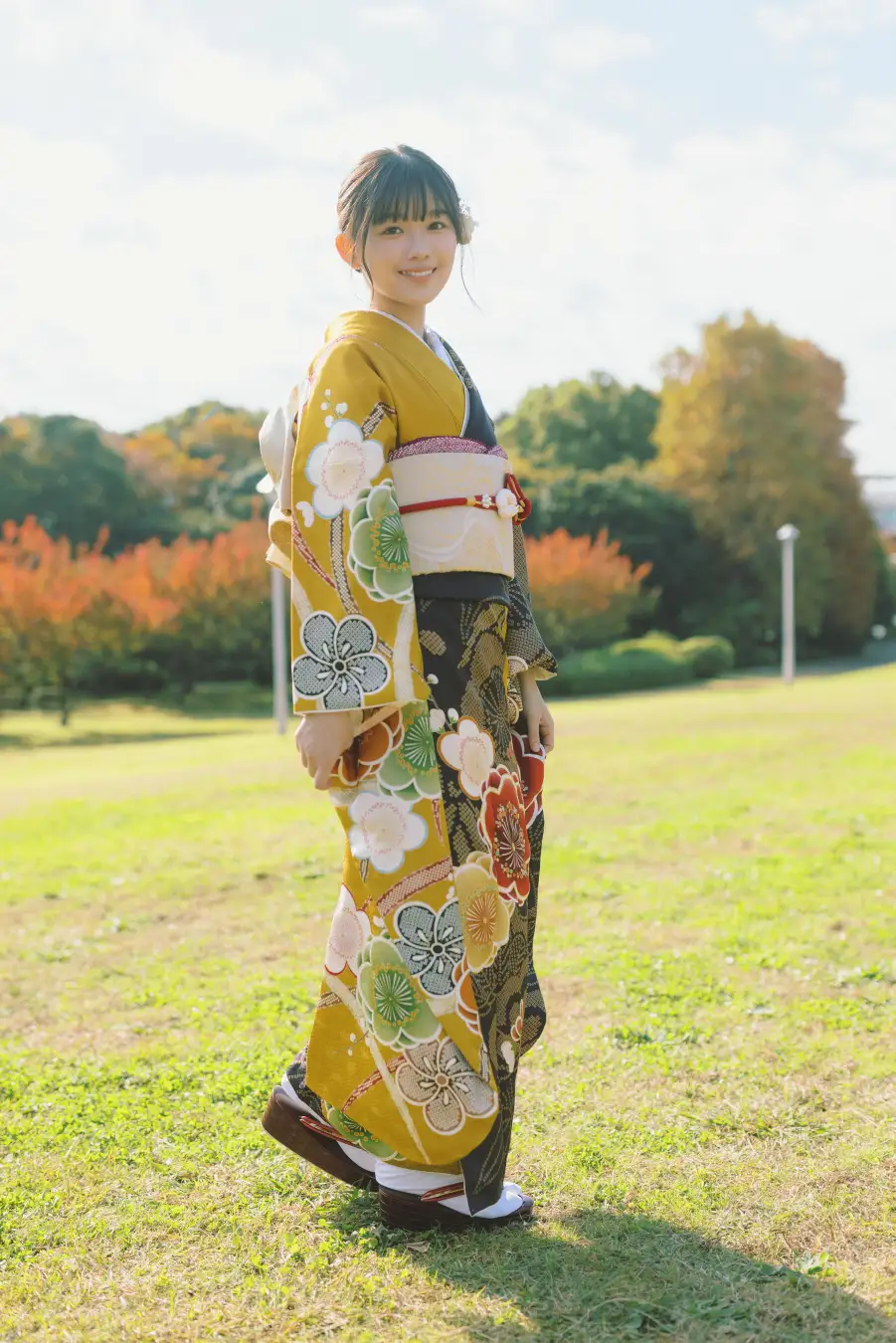 乃木坂46・菅原咲月が表紙「ハタチ」の節目迎えるアイドル9人集結（3