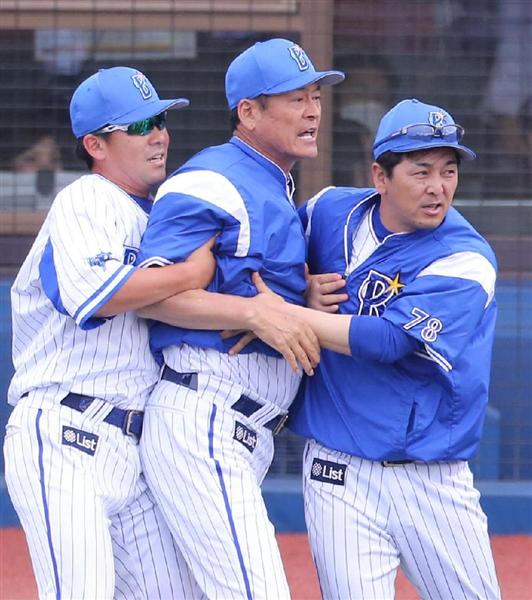 プロ野球 幾つもぶつけている 怒りの阪神 和田監督 上本死球で両軍大乱闘 だが 試合は投壊で負け 産経ニュース