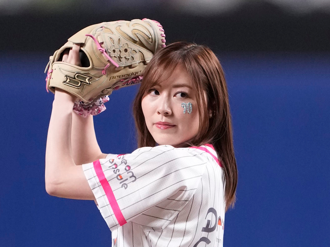 松井珠理奈、黒ランジェリー姿の〝お気に入りショット〟公開 SNS「12月