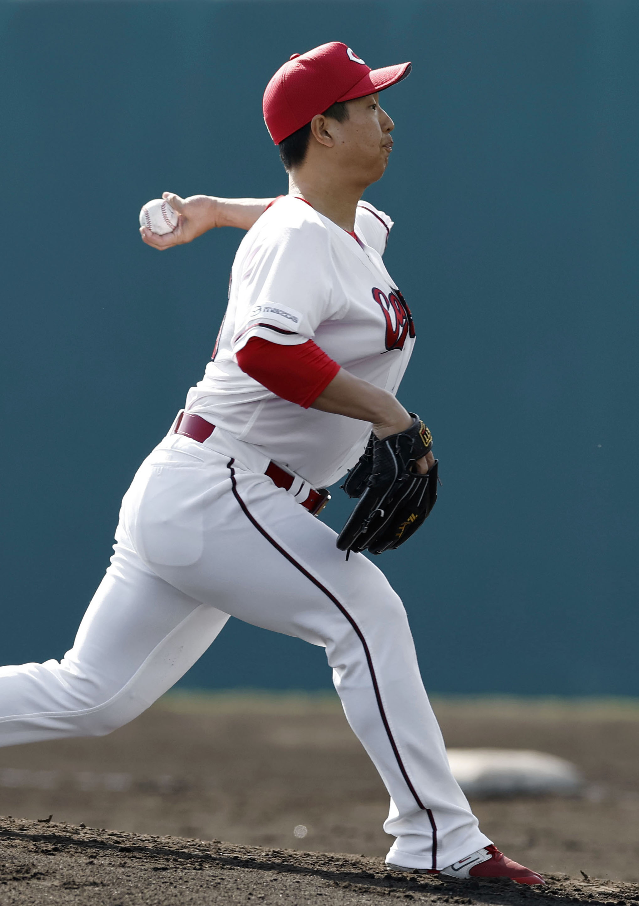 広島・塹江、新フォームに手応え「右打者３人にしっかり勝負できた」