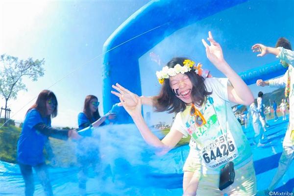 衝撃事件の核心 台湾で爆発事故起こしたカラーパウダー 日本でも流行 イベント中止も 1 3ページ 産経ニュース 衝撃事件の核心 台湾で爆発事故起こしたカラーパウダー 日本でも流行 イベント中止も 1 3ページ 産経ニュース