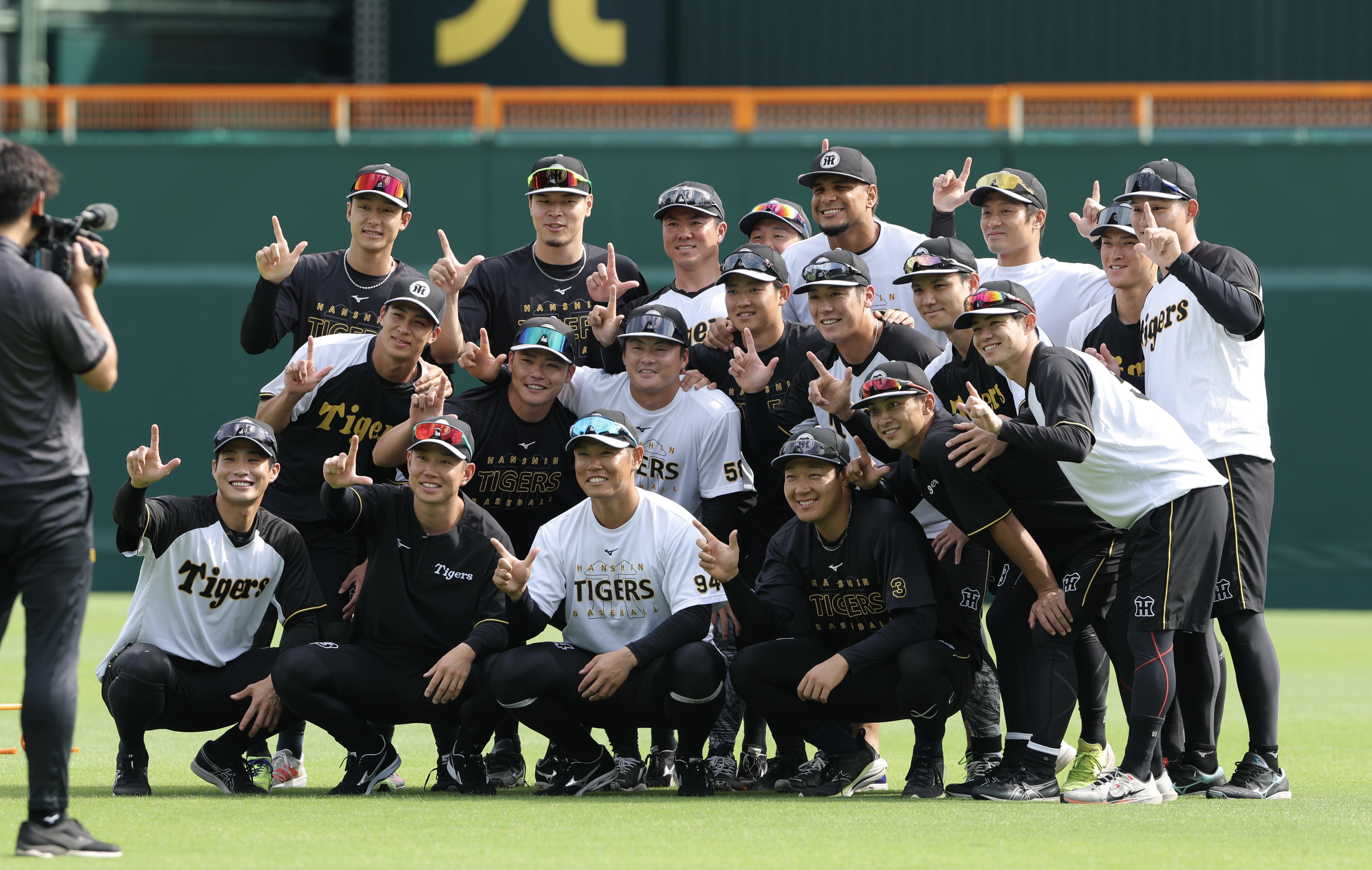 阪神・原口文仁、引退セレモニーの一戦を前に登録 栄枝、湯浅が昇格し