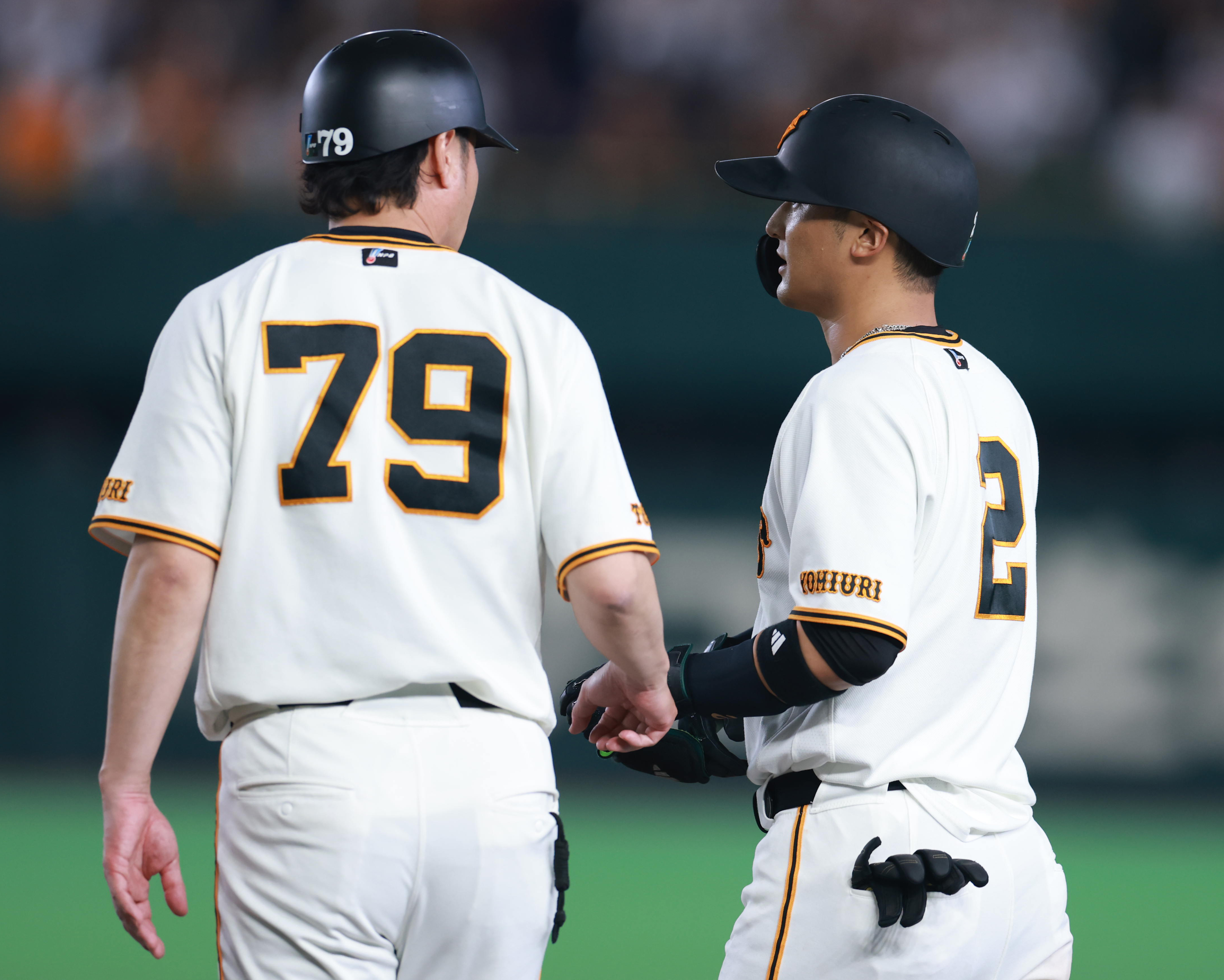 巨人・吉川尚輝にアクシデント？四回に代走送られ途中交代 一塁