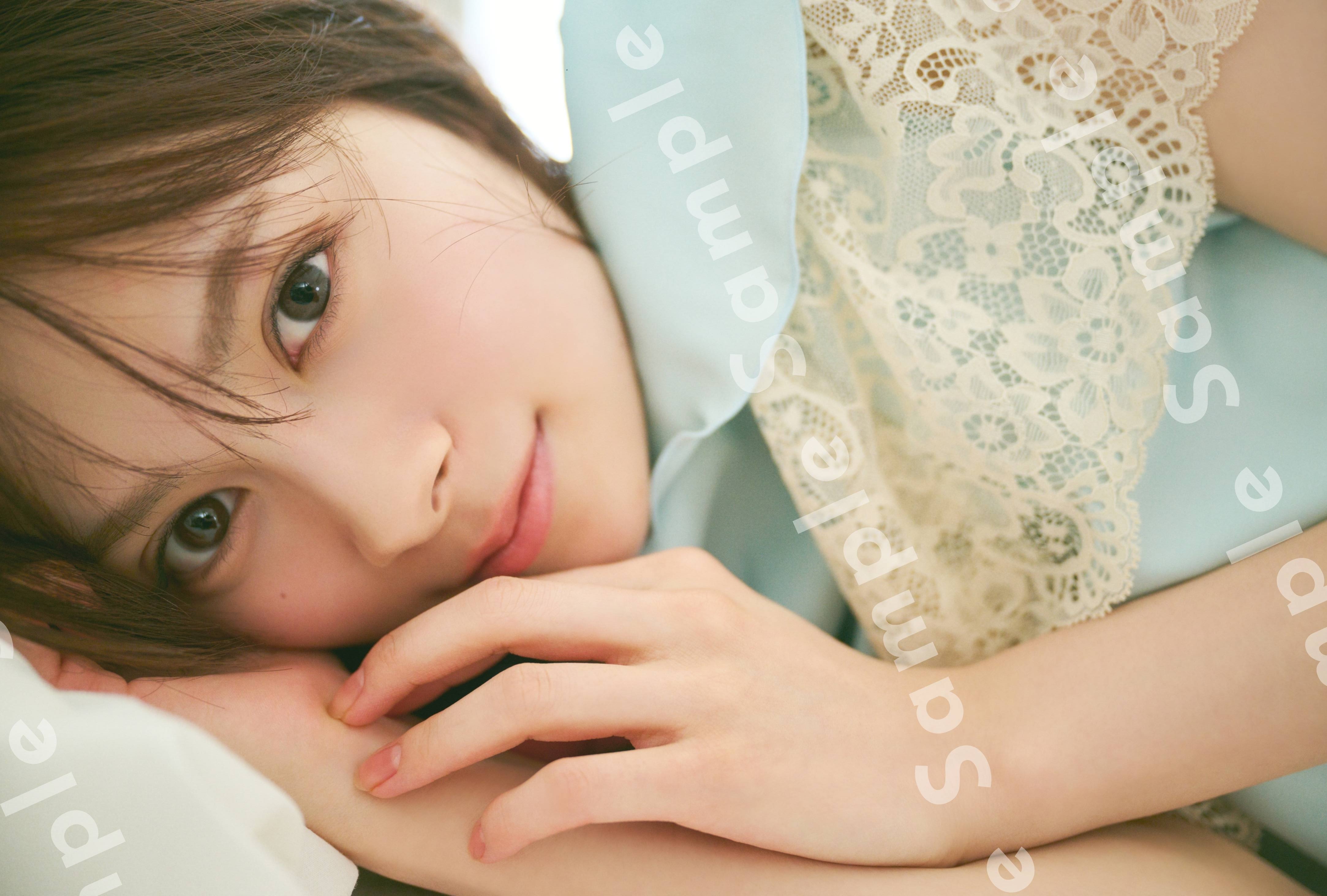 AKB48注目研究生・伊藤百花、初フォトブックの特典生写真で三つ編み