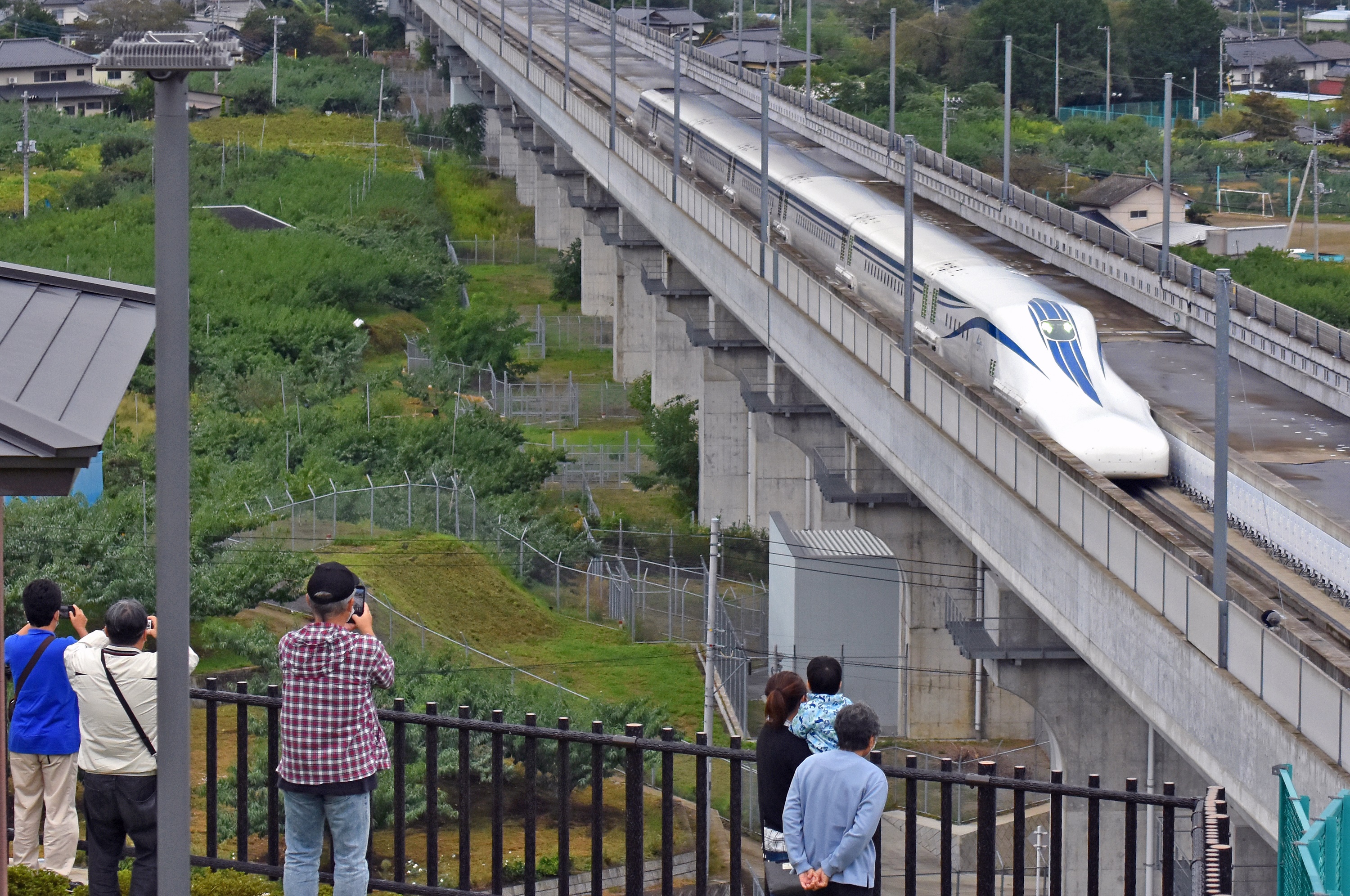 リニア新型車両が走行試験開始 撮影ポイントはどこ？（1/2ページ