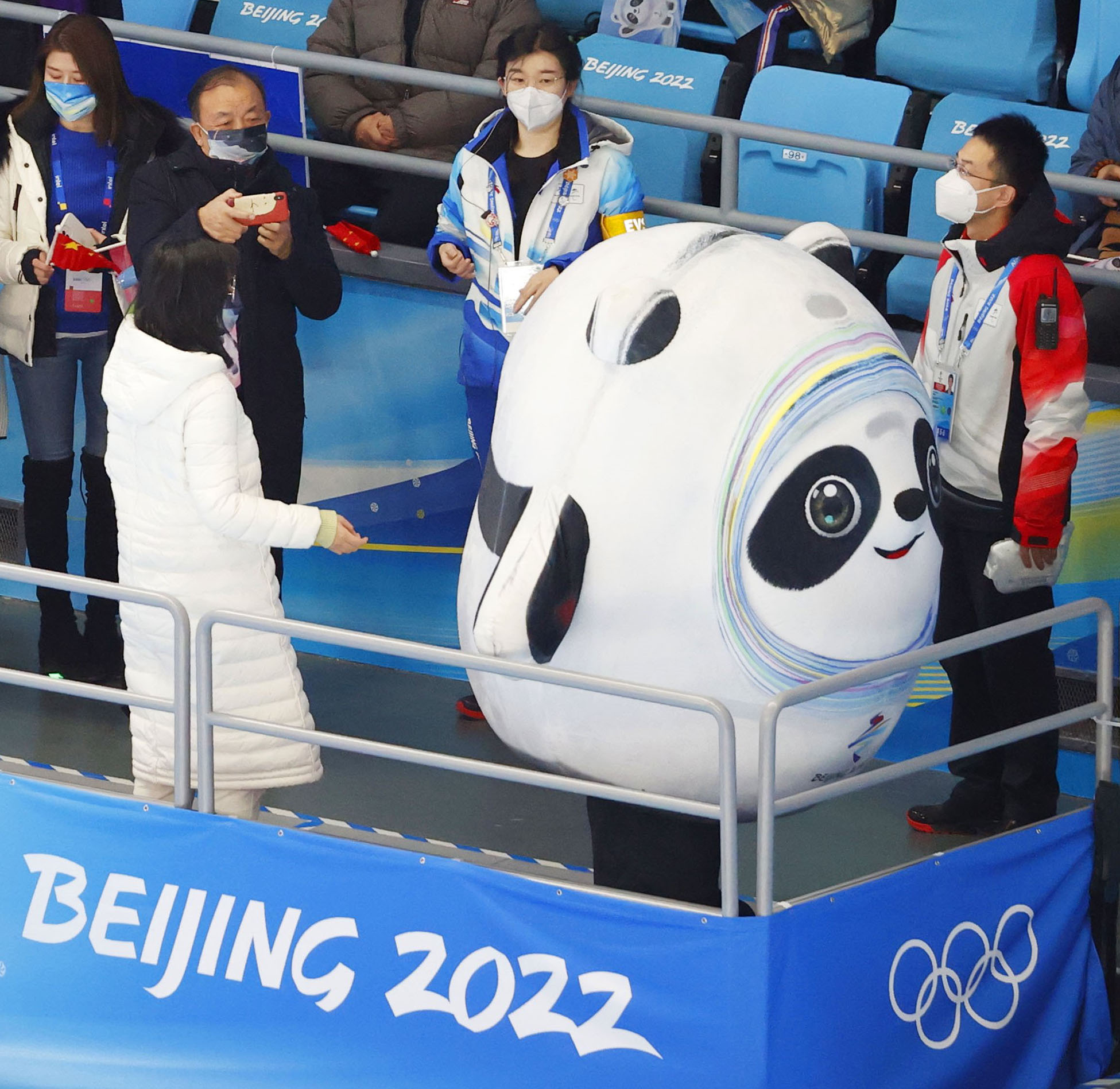 北京2022冬季オリンピック ピンバッジ 限定5000枚 ビンドゥンドゥン 北京2022冬季オリンピック ピンバッジ 限定5000枚 ビンドゥンドゥン