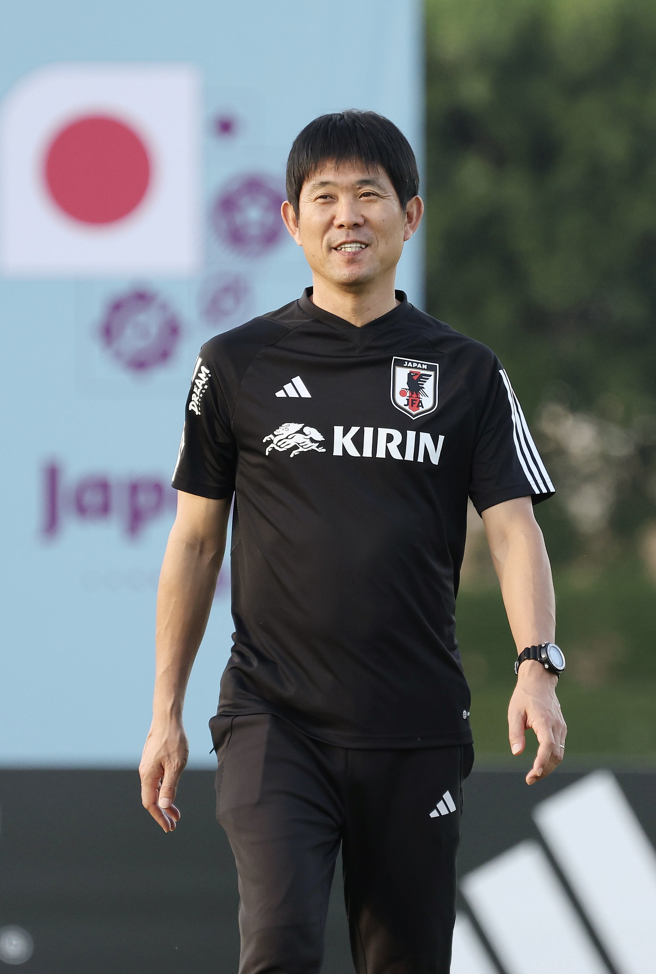 カタールｗ杯 懐にも優しい森保監督 続投 のカネ事情 年俸１億５千万円の監督が９億円のドイツ監督に大金星 ｗ杯後の後任にドイツ人監督リストアップも 失速 1 2ページ Zakzak 夕刊フジ公式サイト