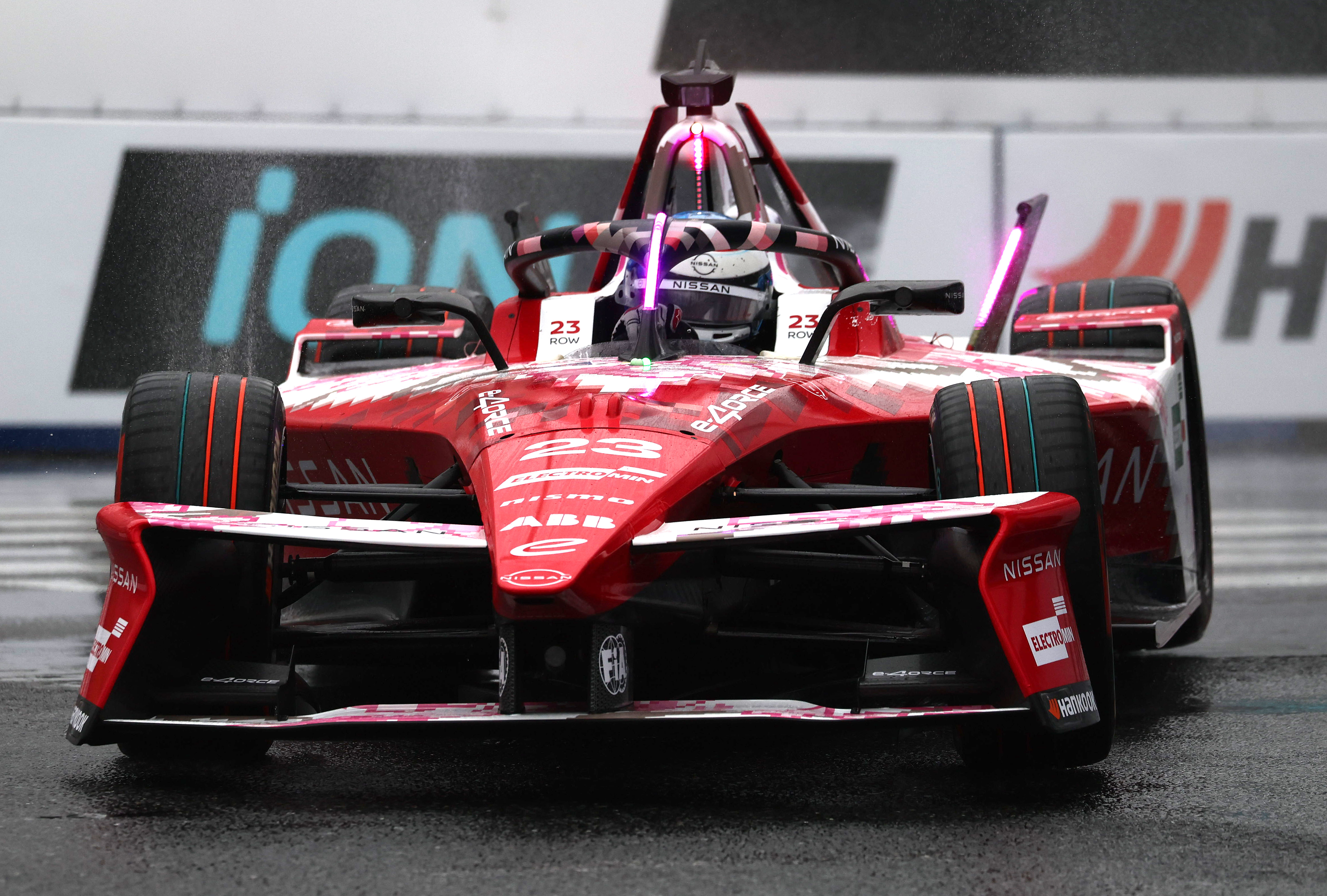 フォーミュラE」第8戦、雨で予選中止 フリー走行結果適用で日産
