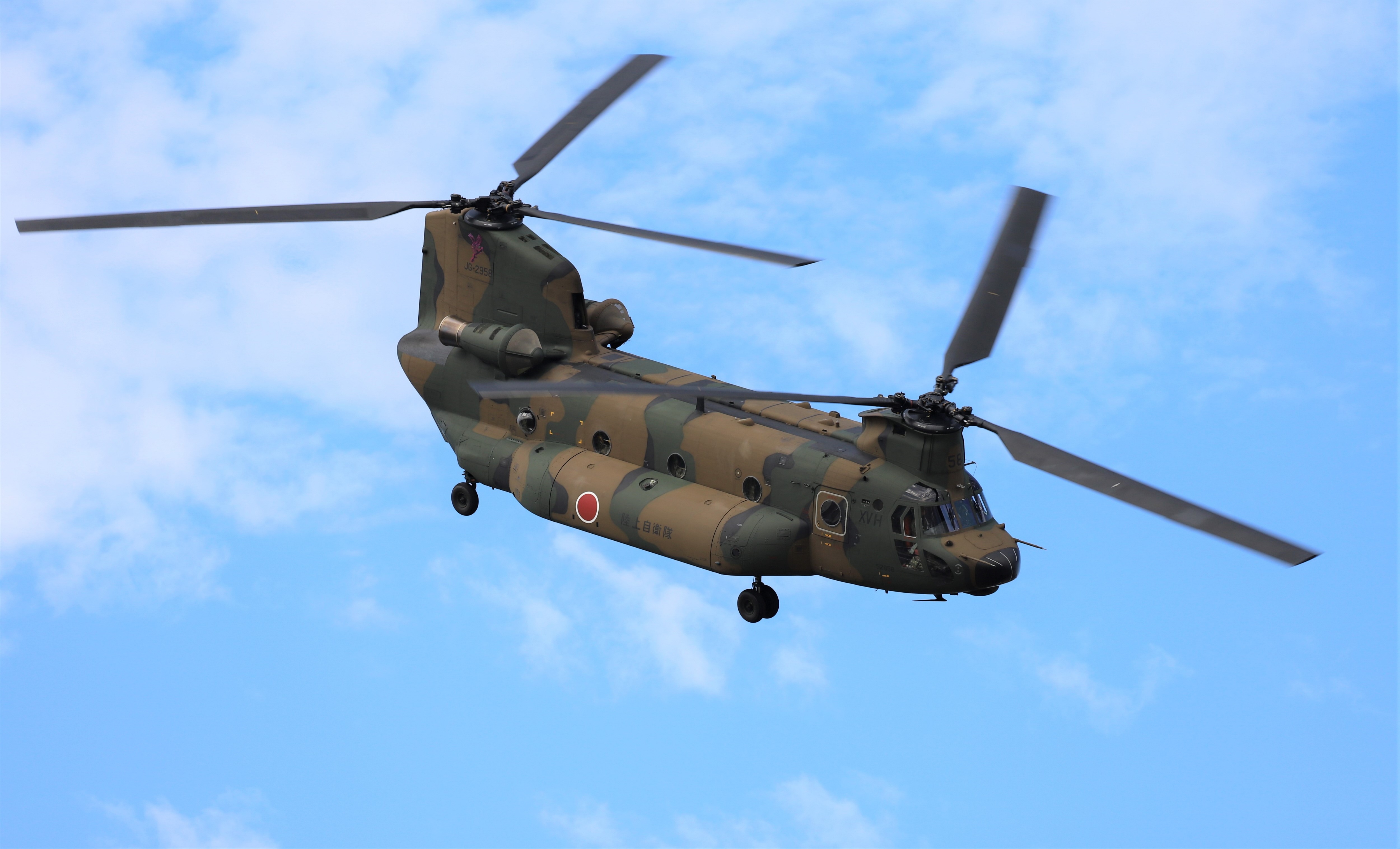 低空飛行ヘリコプター mqdefault.jpg