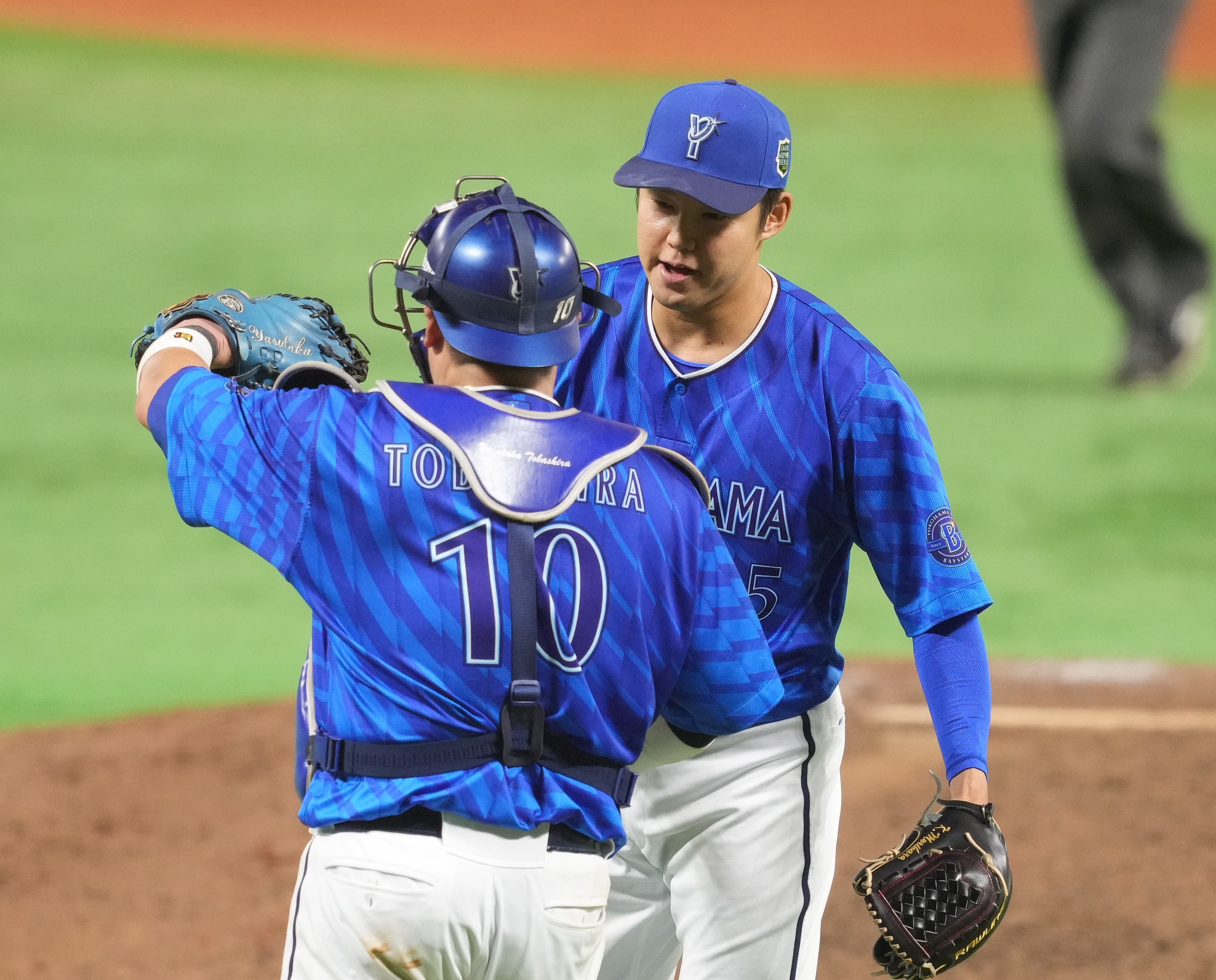 日本シリーズ舞台裏】DeNA・森原の励みは200件以上に及ぶLINEの祝福