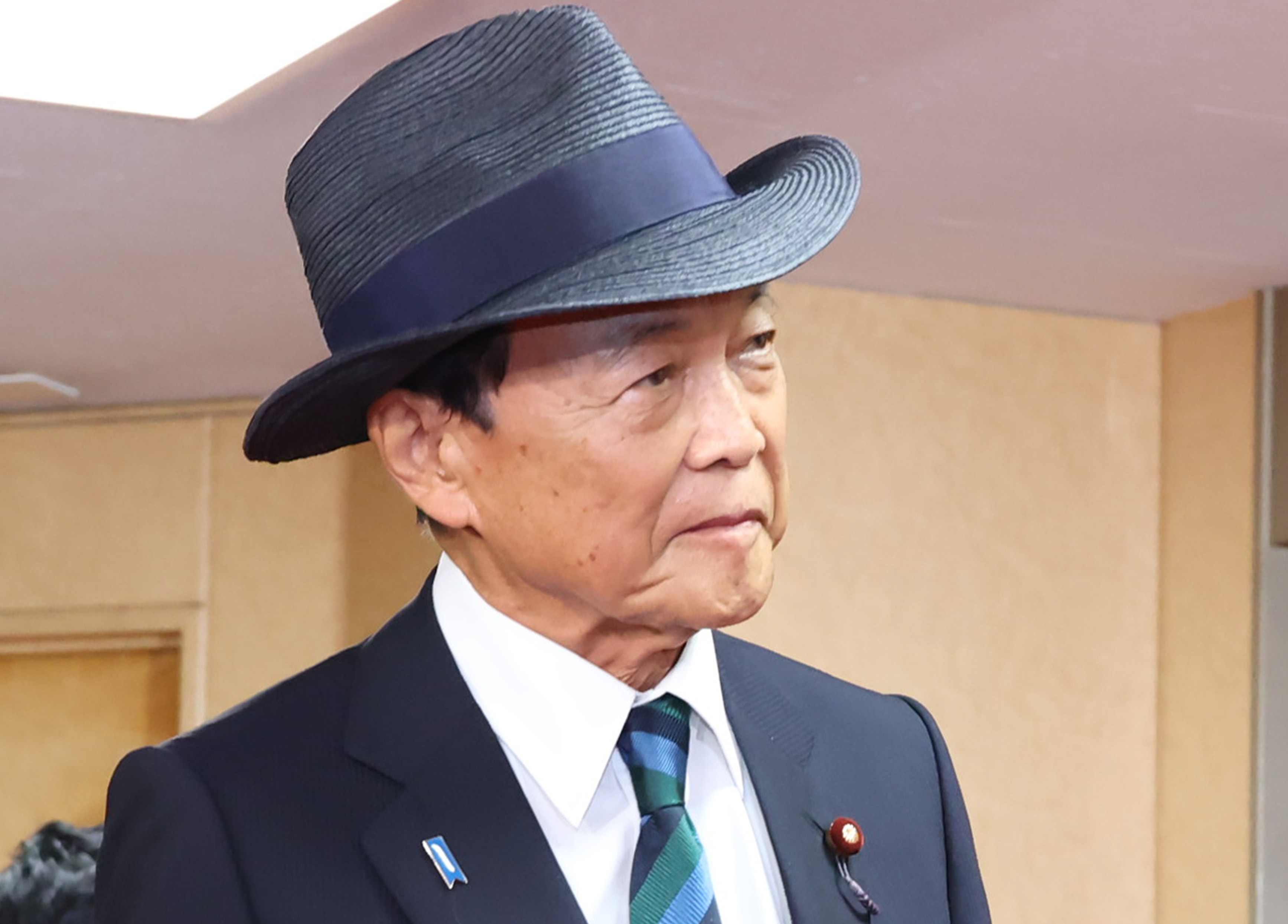 自民・麻生太郎副総裁、米国へ出発 岸田首相訪問へ地ならし - 産経ニュース