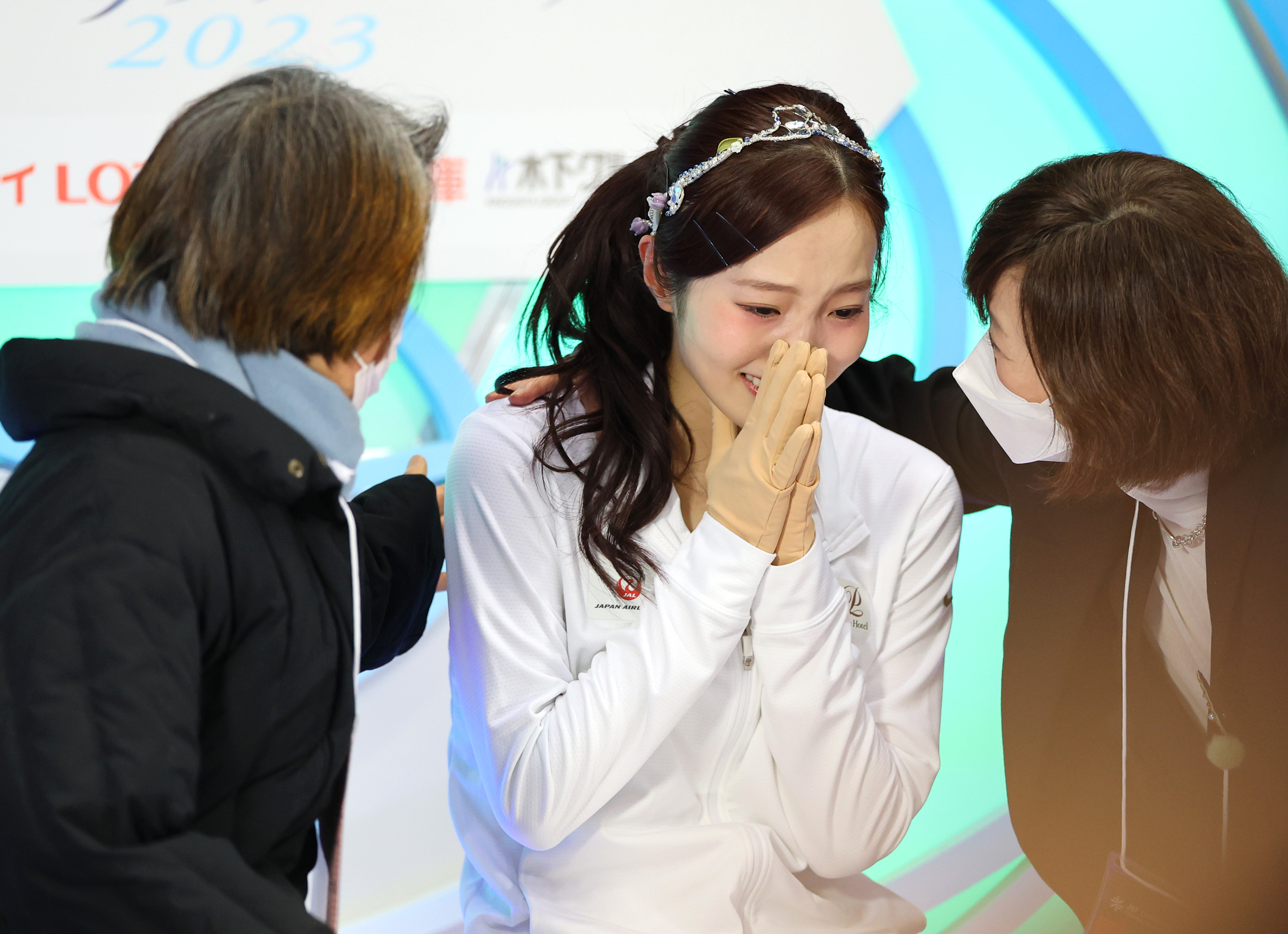 本田真凜は44・42点 演技後は顔を覆って涙 右骨盤故障の中で